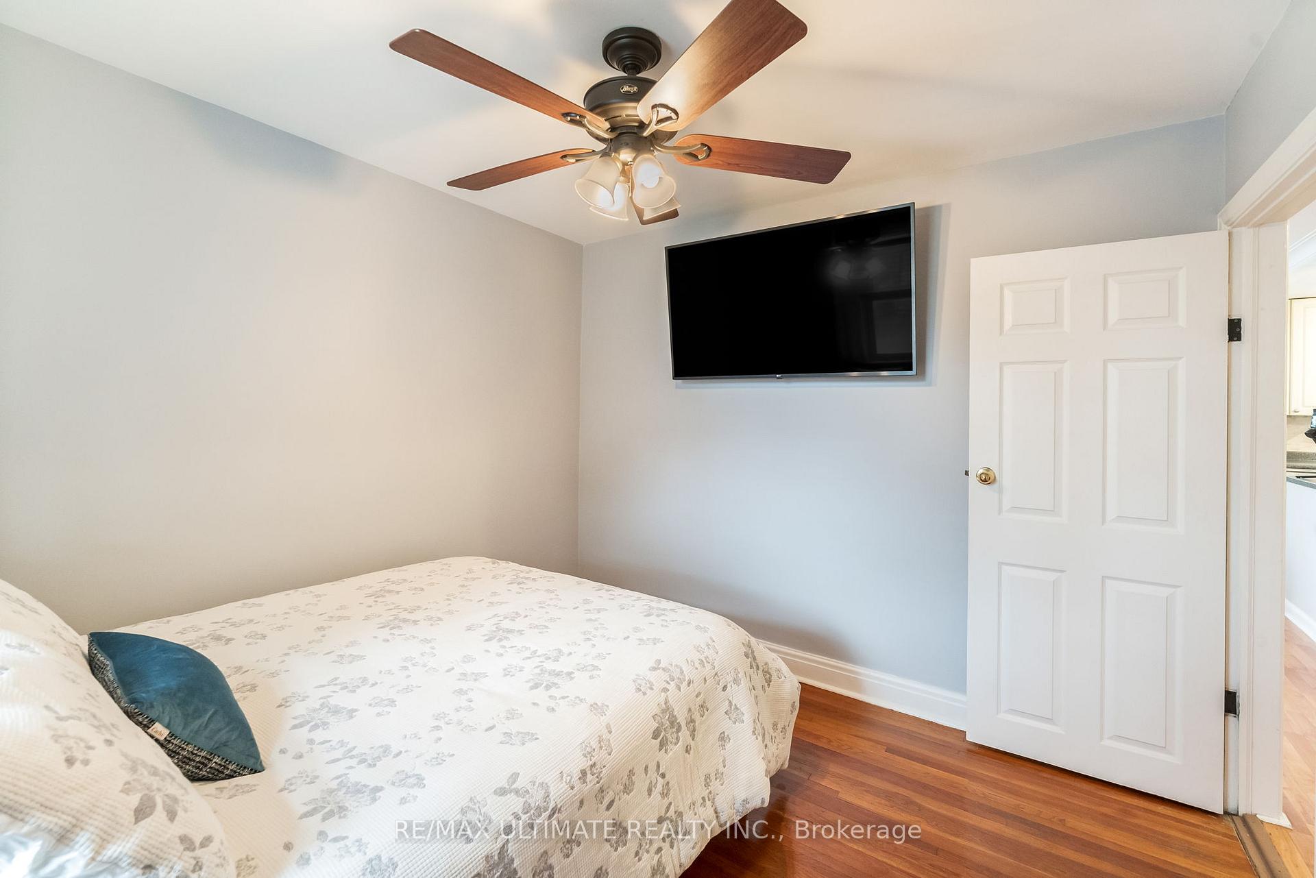 Photo 17 of 21 Marsh Road, Scarborough, Clairlea-Birchmount — HOMEH