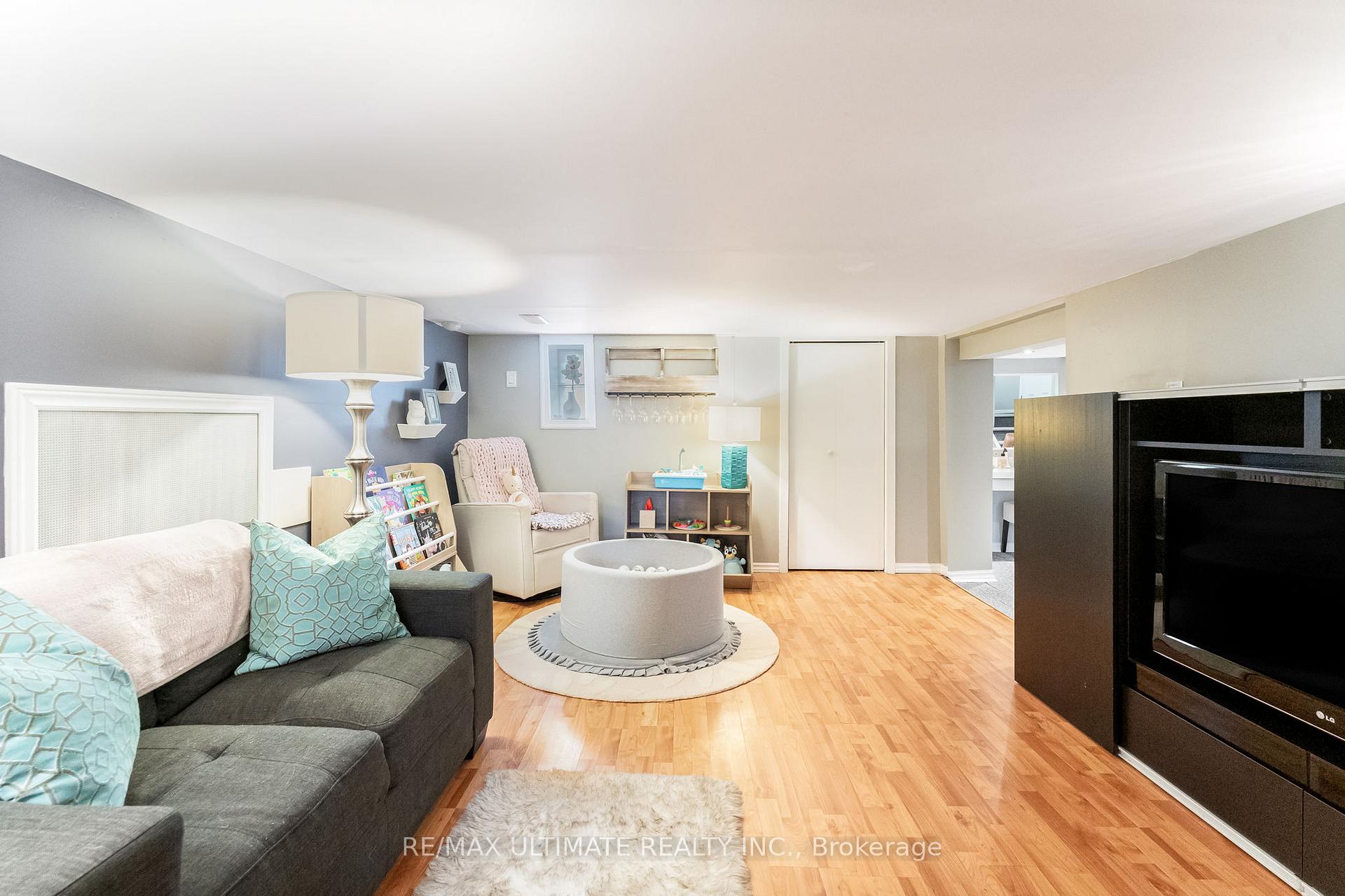Photo 23 of 21 Marsh Road, Scarborough, Clairlea-Birchmount — HOMEH