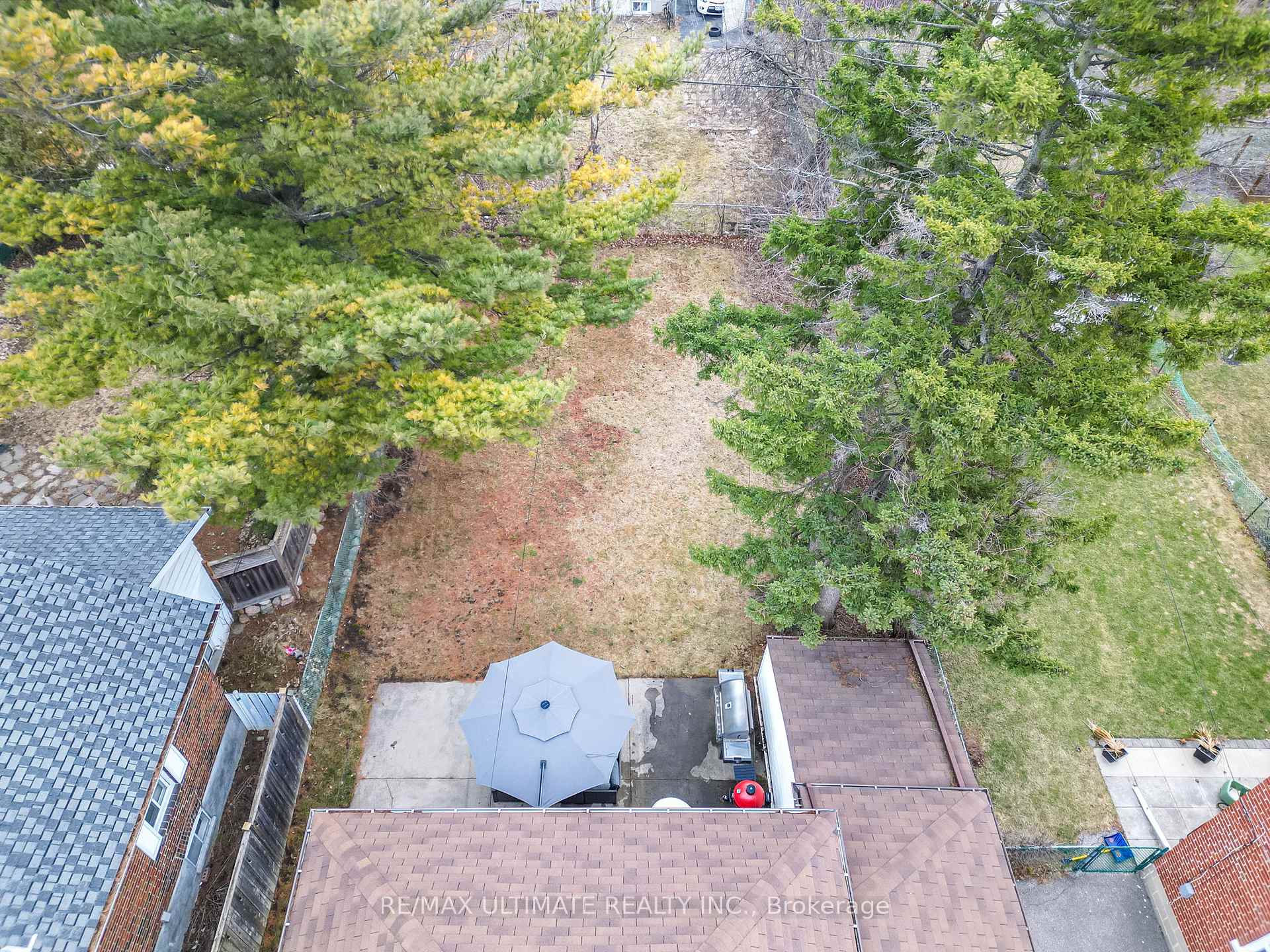 Photo 24 of 21 Marsh Road, Scarborough, Clairlea-Birchmount — HOMEH
