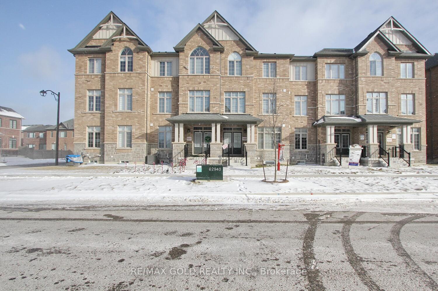 Front of 27 Petch Avenue