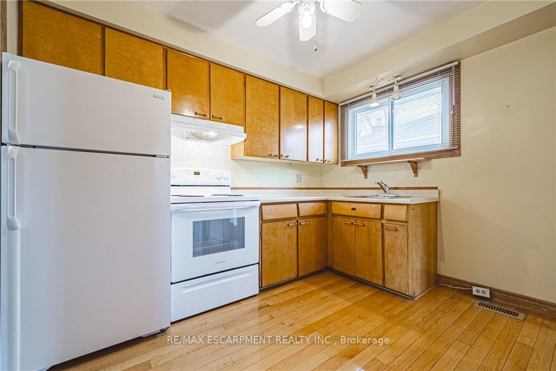 Photo 6 of 79 Terrace Drive, Hamilton, Balfour — HOMEH