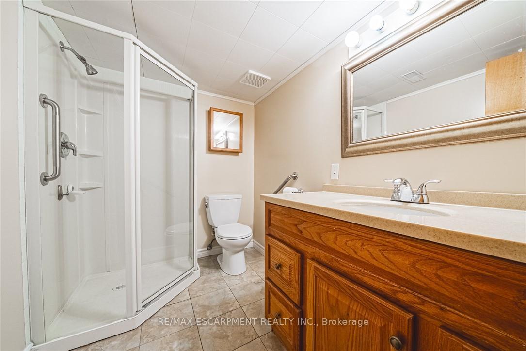 Photo 13 of 79 Terrace Drive, Hamilton, Balfour — HOMEH