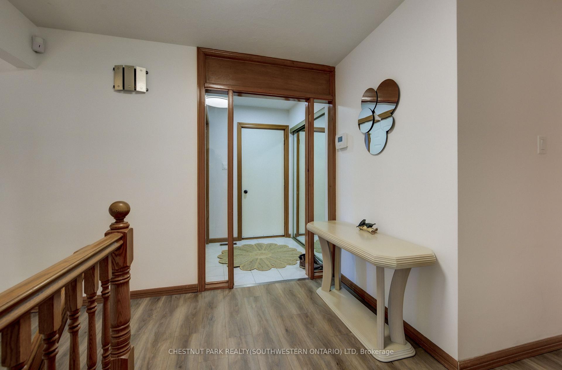 Photo 14 of 215 Black Walnut Place, Kitchener, Pioneer Park — HOMEH
