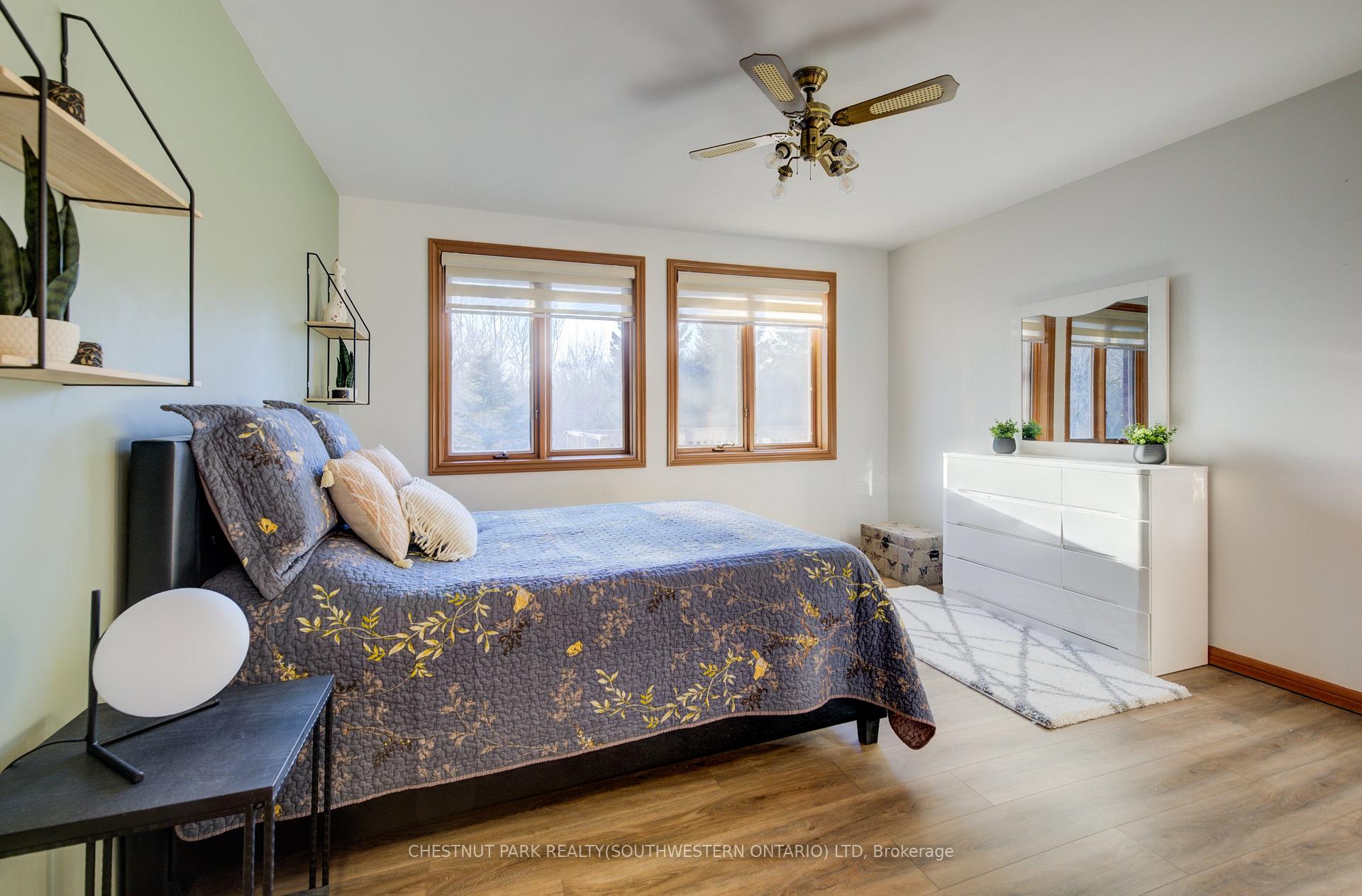 Photo 7 of 215 Black Walnut Place, Kitchener, Pioneer Park — HOMEH