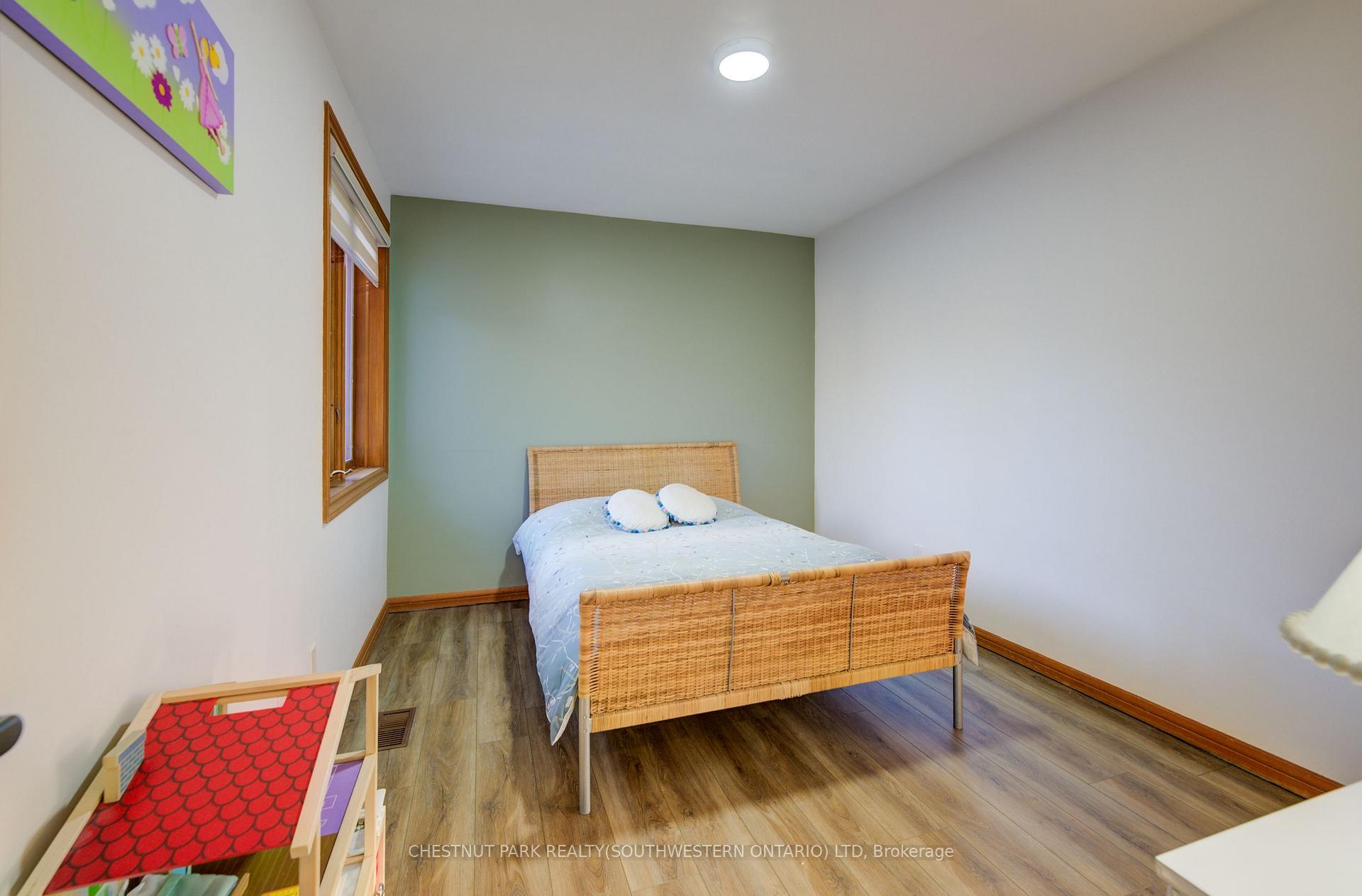 Photo 50 of 215 Black Walnut Place, Kitchener, Pioneer Park — HOMEH