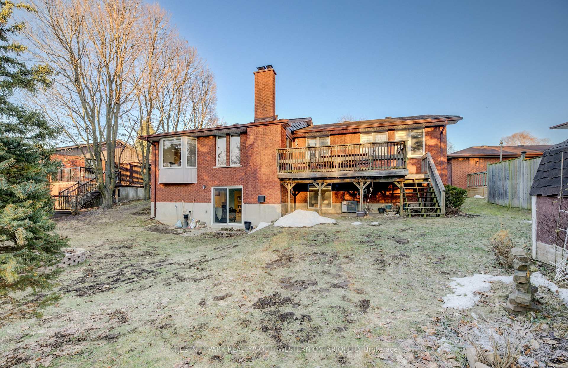 Photo 21 of 215 Black Walnut Place, Kitchener, Pioneer Park — HOMEH