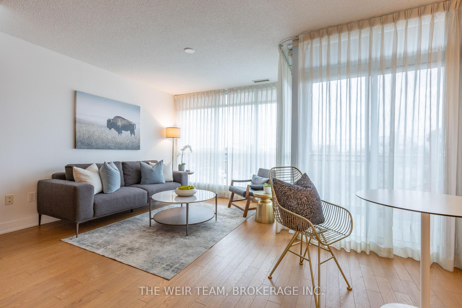 Front of Unit 505, 1048 Broadview Avenue