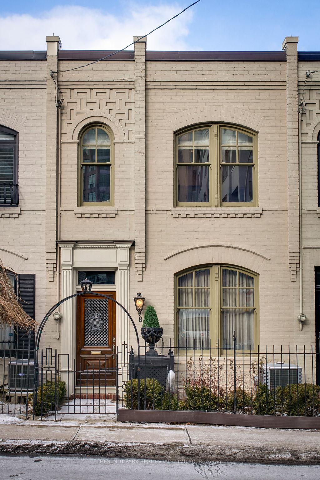 Front of 8 Belmont Street