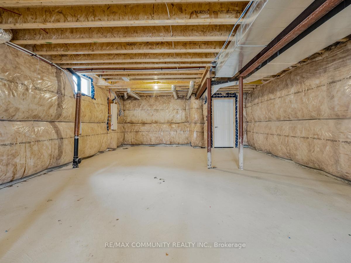 Photo 25 of 249 Agro Street, Hamilton, Waterdown — HOMEH