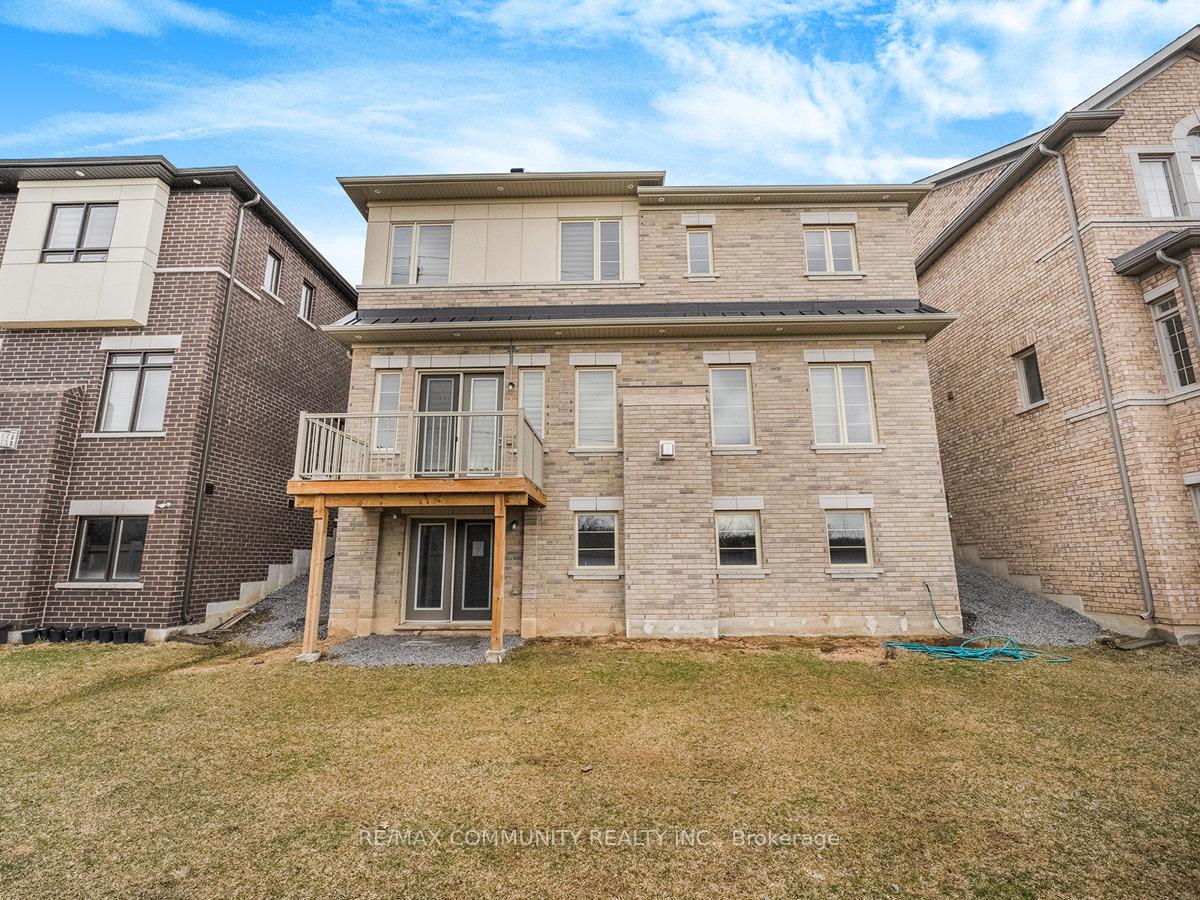 Photo 39 of 249 Agro Street, Hamilton, Waterdown — HOMEH