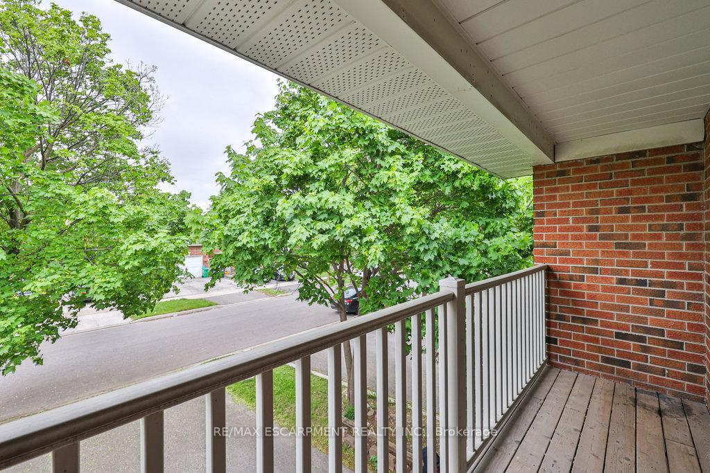 Photo 22 of 19 Deerpark Crescent, Brampton, Brampton West — HOMEH
