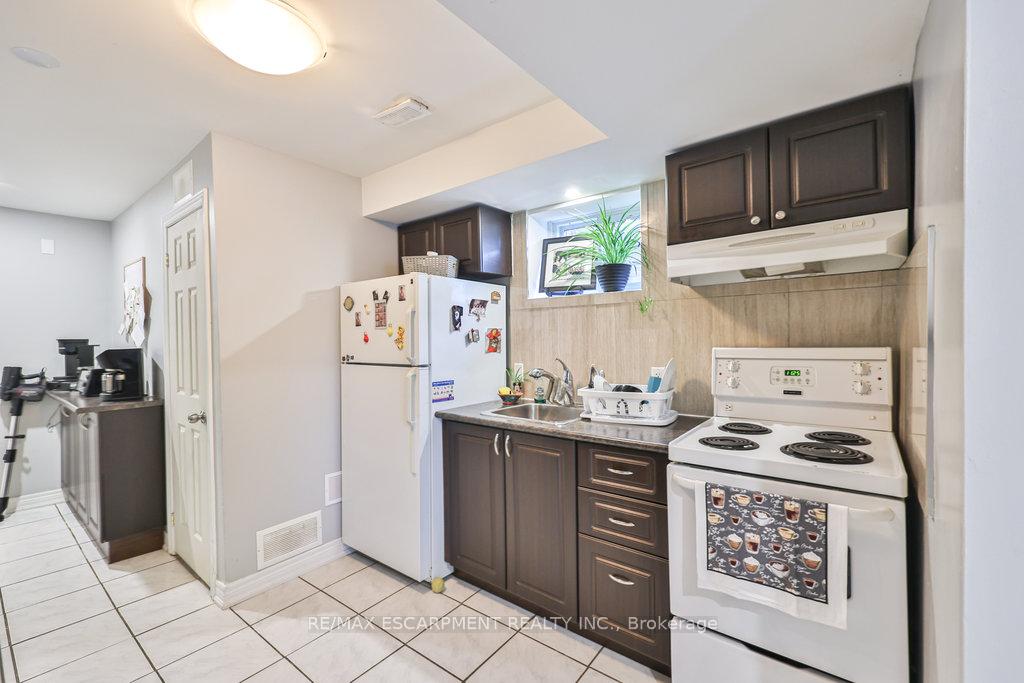 Photo 32 of 19 Deerpark Crescent, Brampton, Brampton West — HOMEH