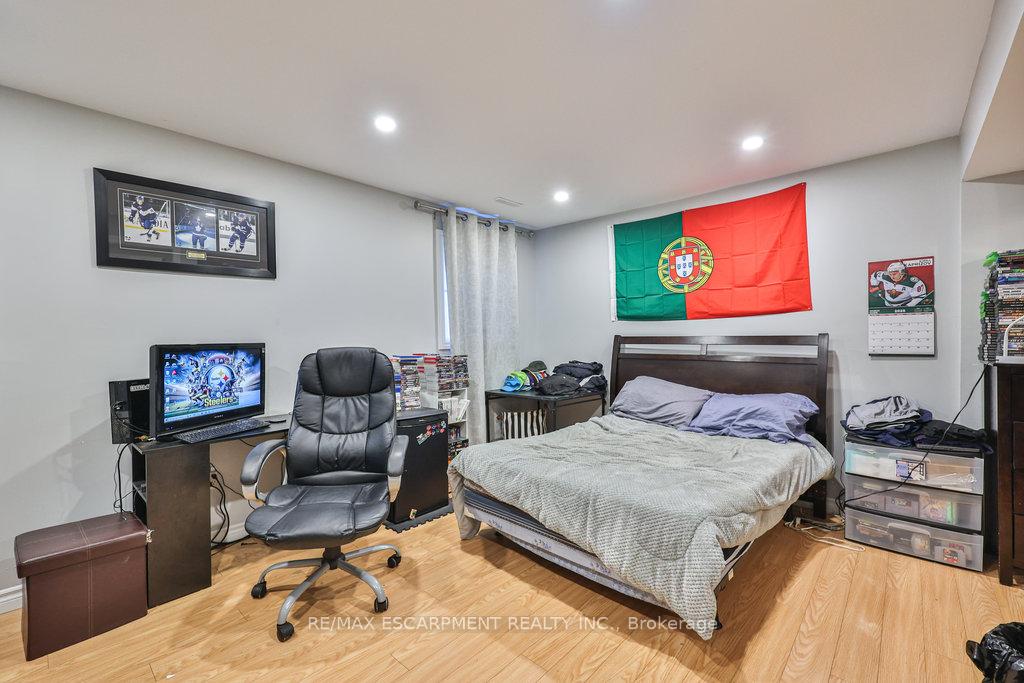 Photo 29 of 19 Deerpark Crescent, Brampton, Brampton West — HOMEH