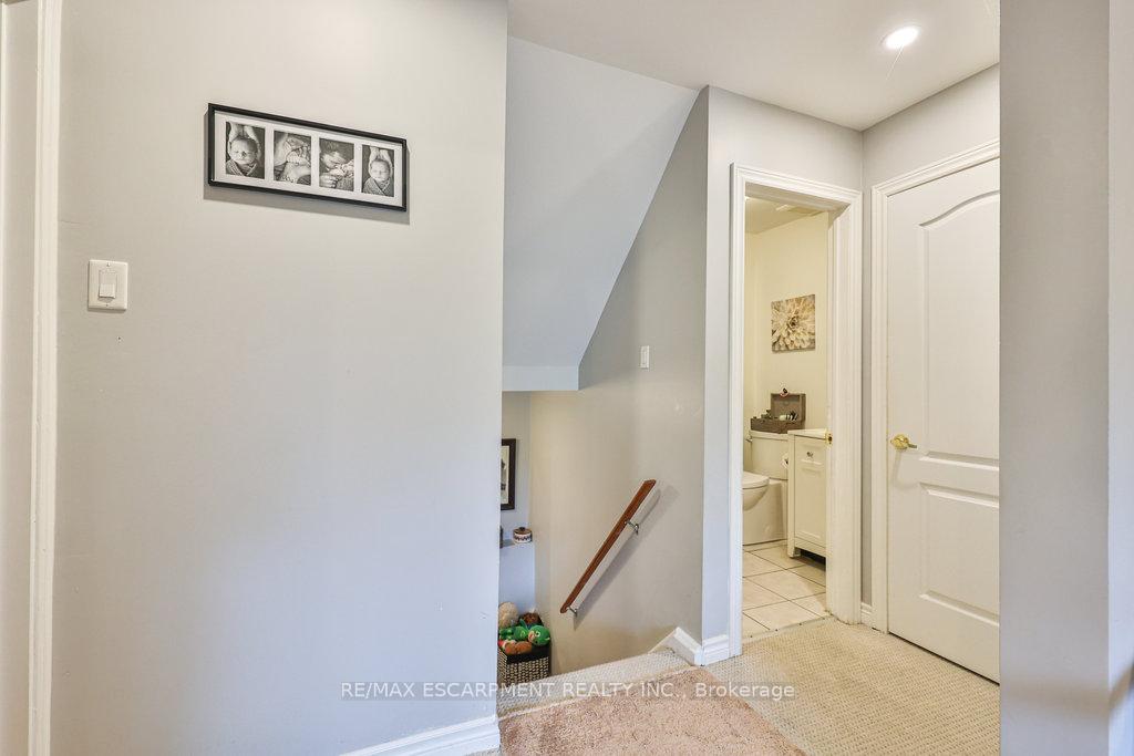 Photo 27 of 19 Deerpark Crescent, Brampton, Brampton West — HOMEH