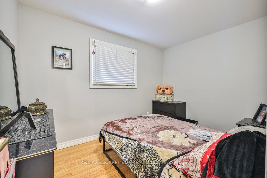 Photo 36 of 19 Deerpark Crescent, Brampton, Brampton West — HOMEH