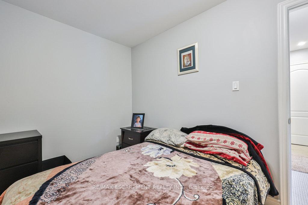 Photo 30 of 19 Deerpark Crescent, Brampton, Brampton West — HOMEH