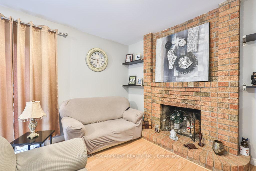 Photo 33 of 19 Deerpark Crescent, Brampton, Brampton West — HOMEH