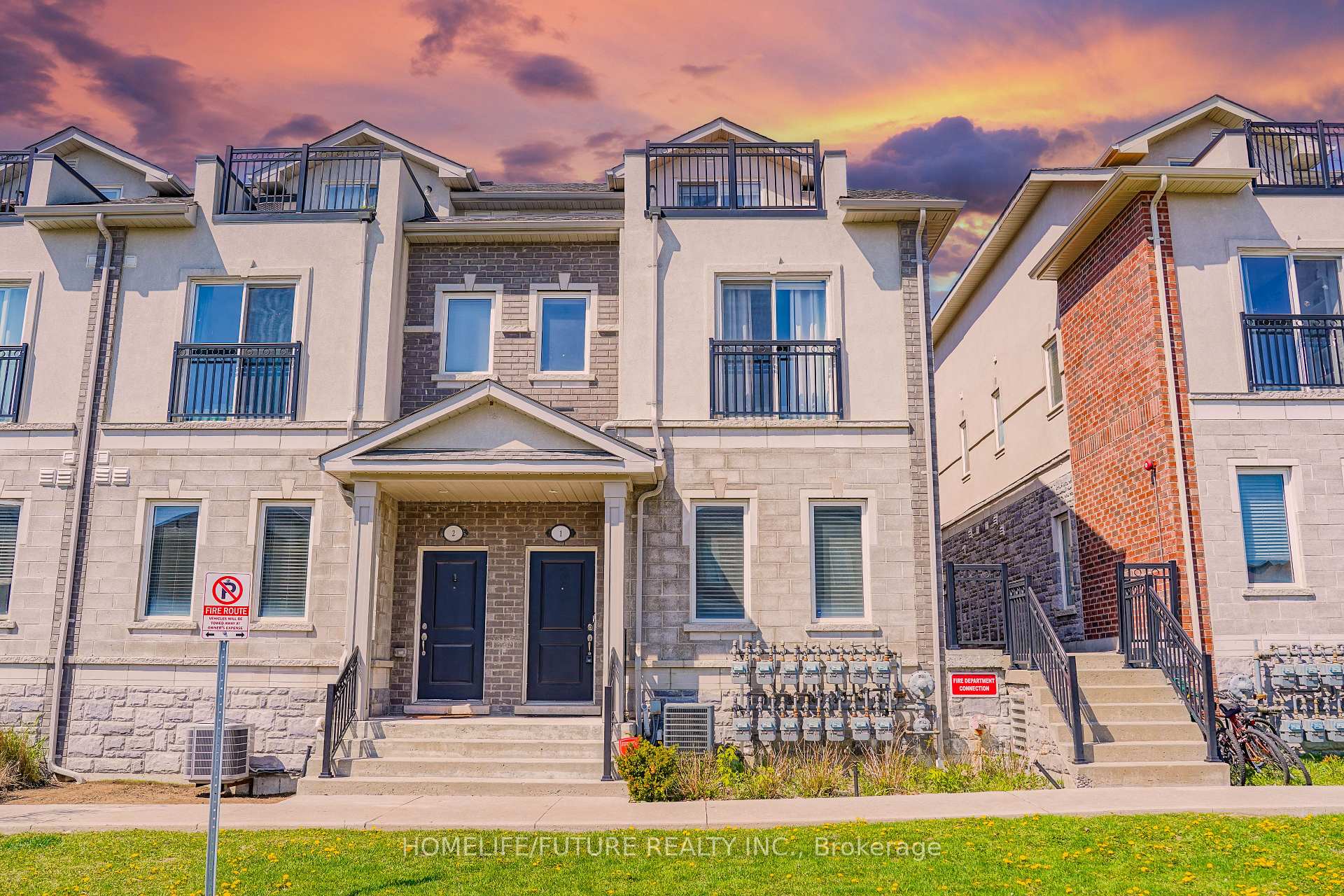 Front of Unit 1, 1040 Elton Way