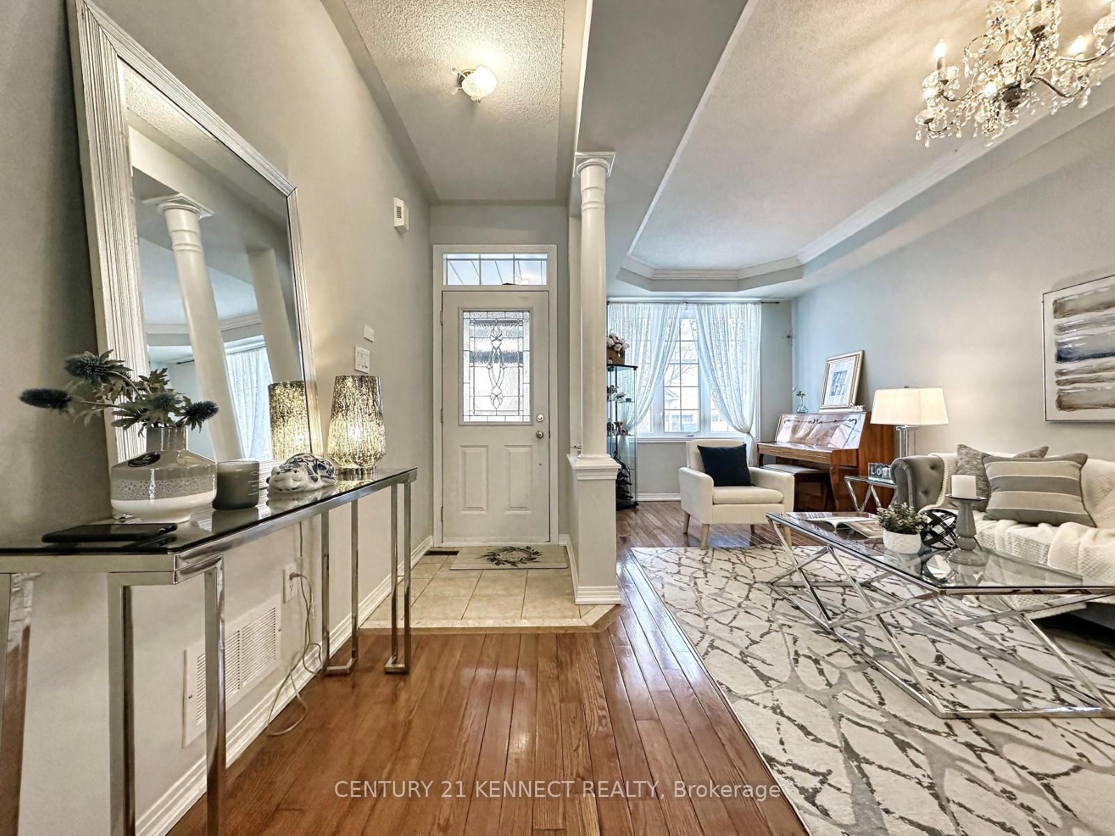 Photo 6 of 11 Magnotta Road, Markham, Cachet — HOMEH