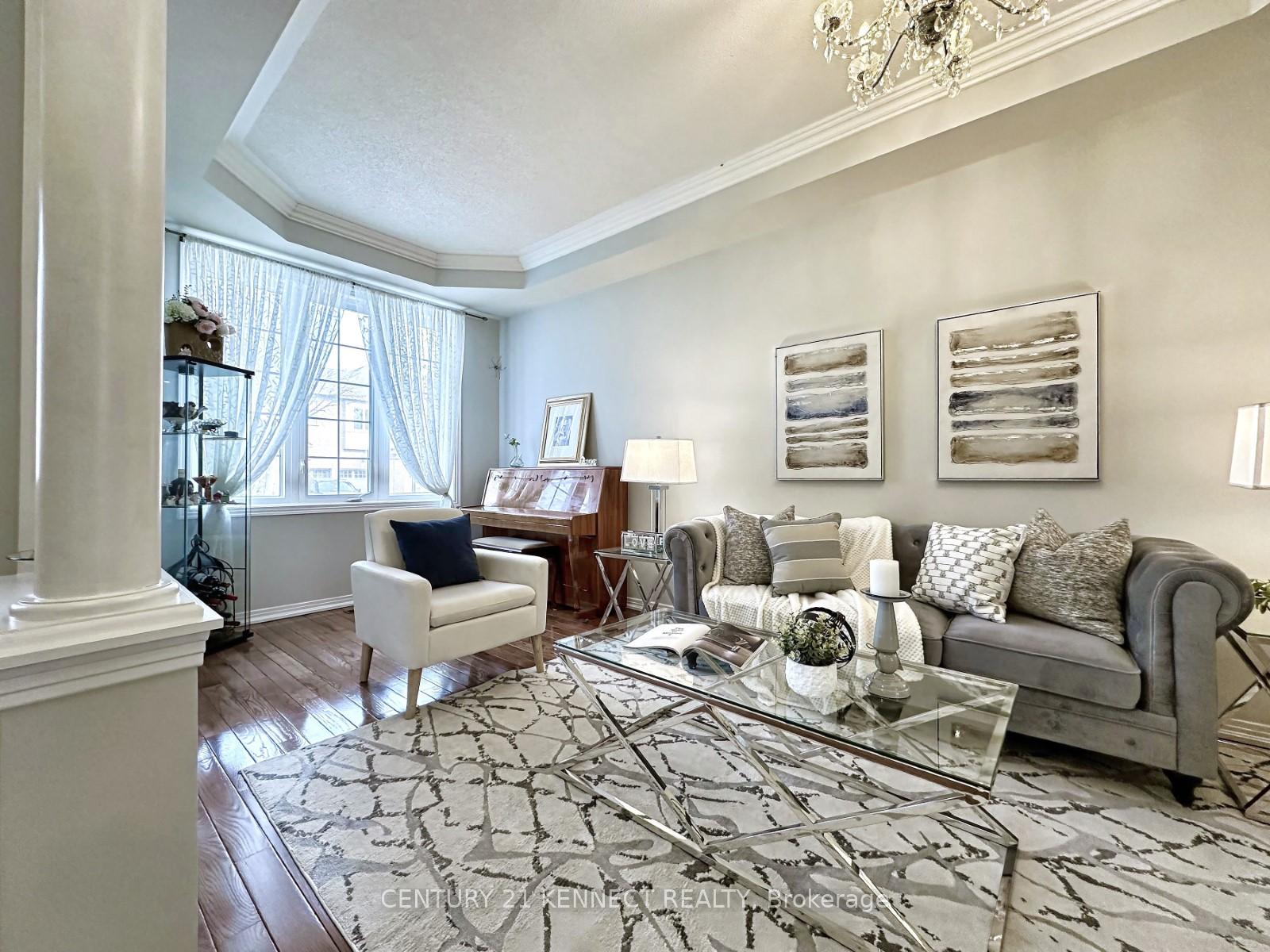 Photo 3 of 11 Magnotta Road, Markham, Cachet — HOMEH