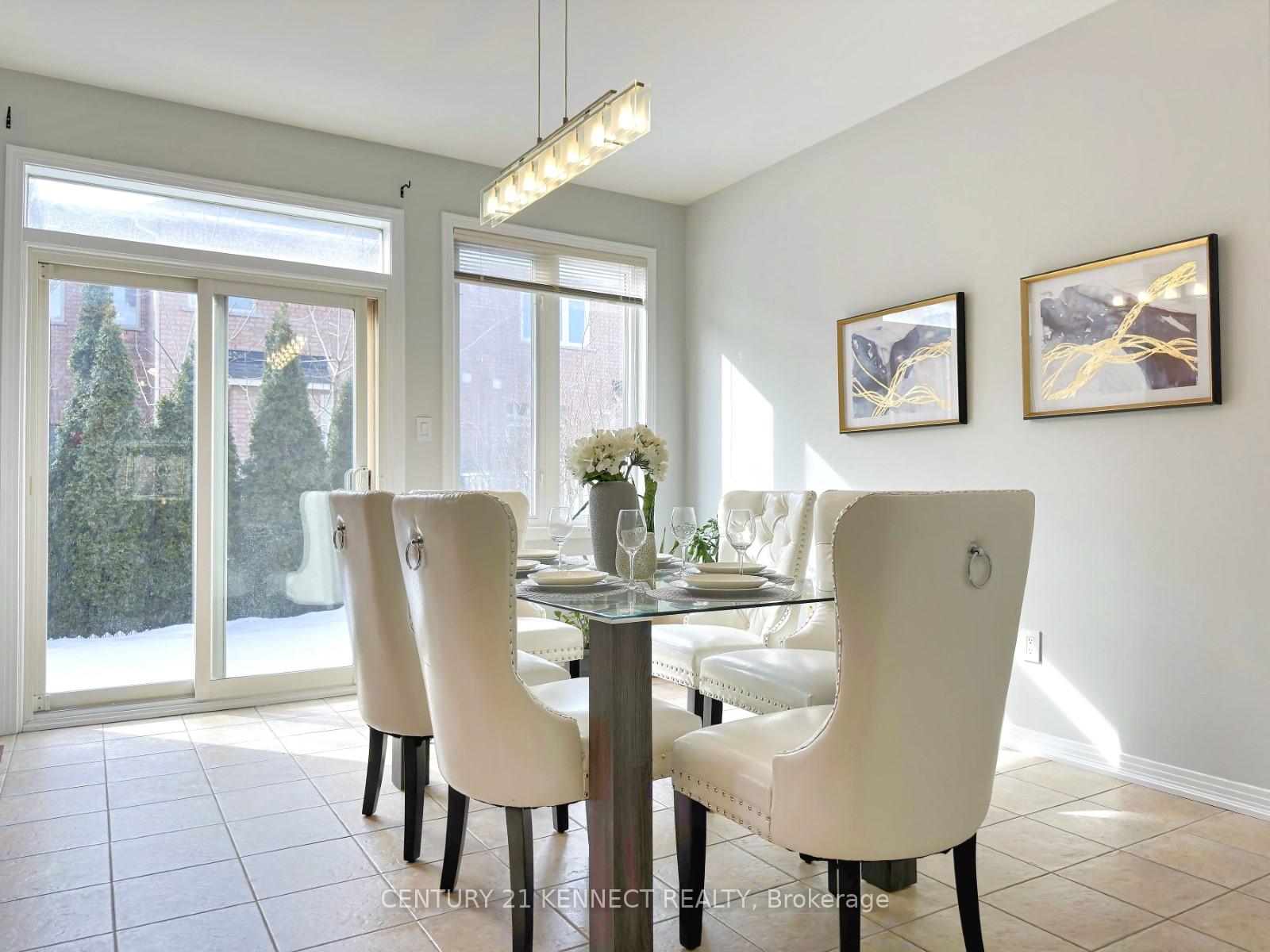 Photo 10 of 11 Magnotta Road, Markham, Cachet — HOMEH