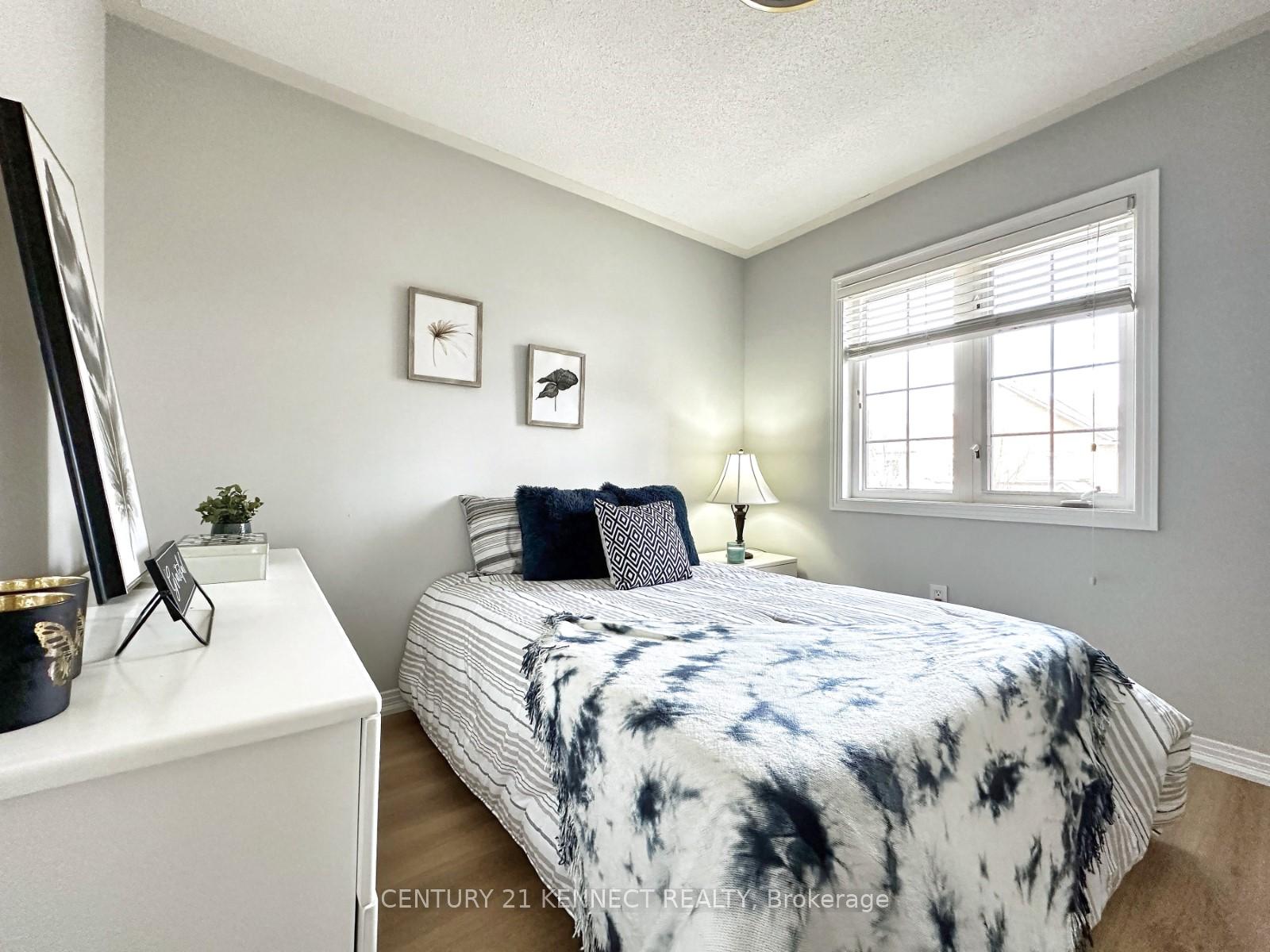 Photo 20 of 11 Magnotta Road, Markham, Cachet — HOMEH