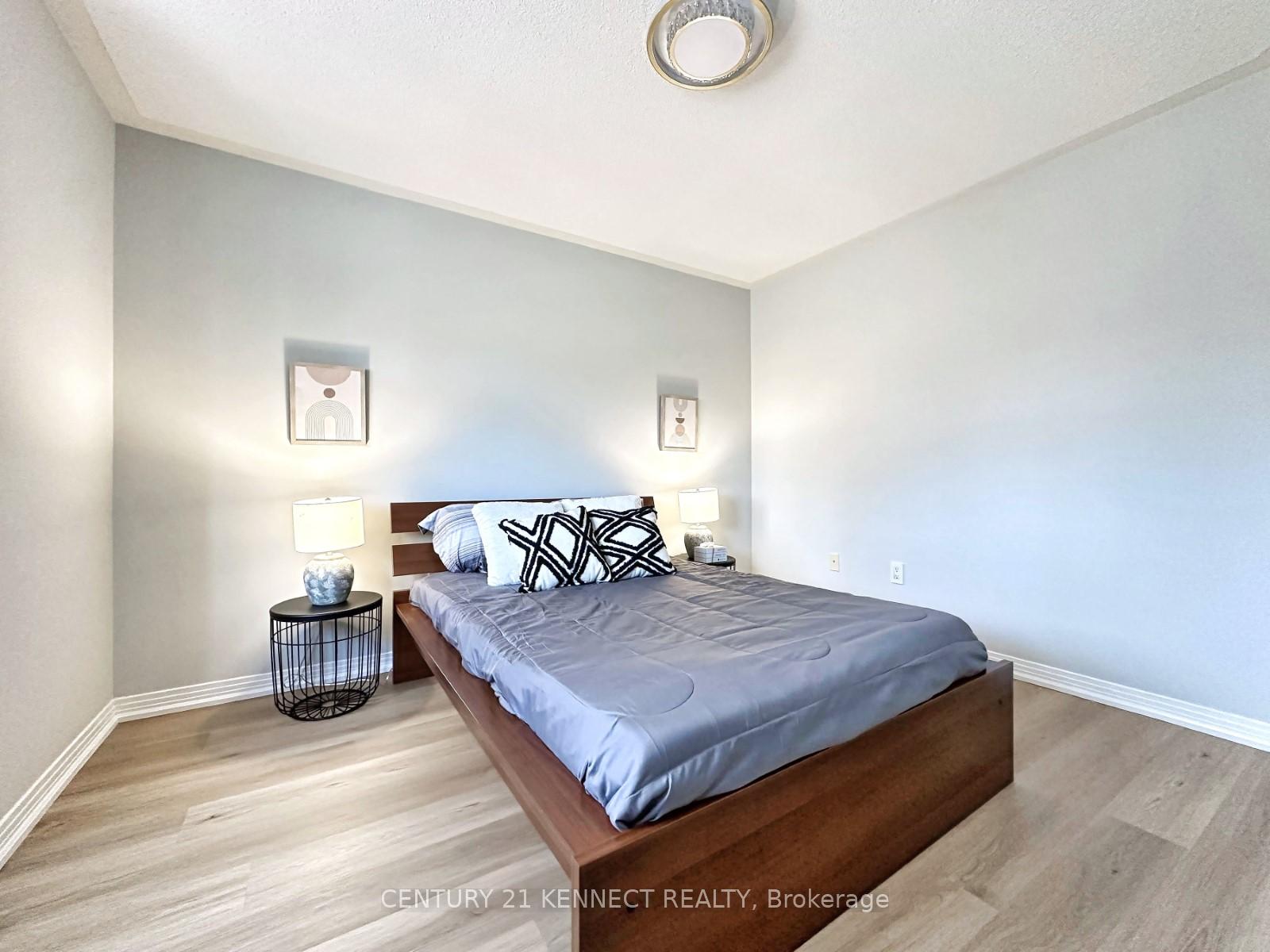 Photo 25 of 11 Magnotta Road, Markham, Cachet — HOMEH