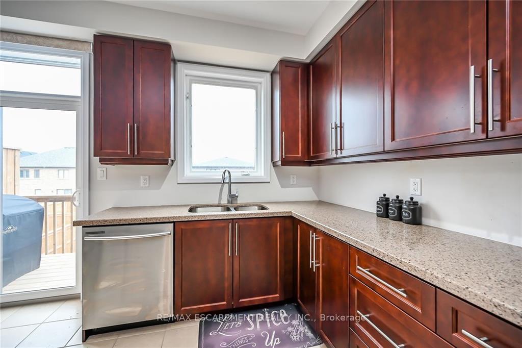 Photo 12 of Unit 75, 1169 Garner Road E, Hamilton, Ancaster — HOMEH