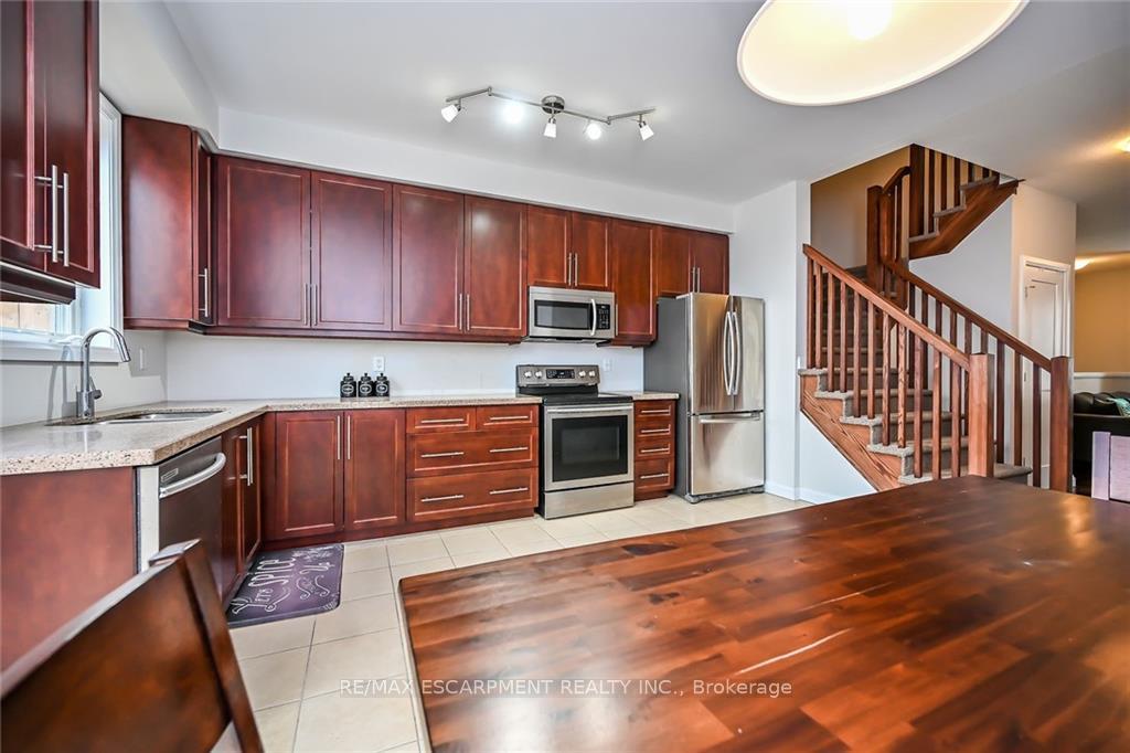 Photo 13 of Unit 75, 1169 Garner Road E, Hamilton, Ancaster — HOMEH