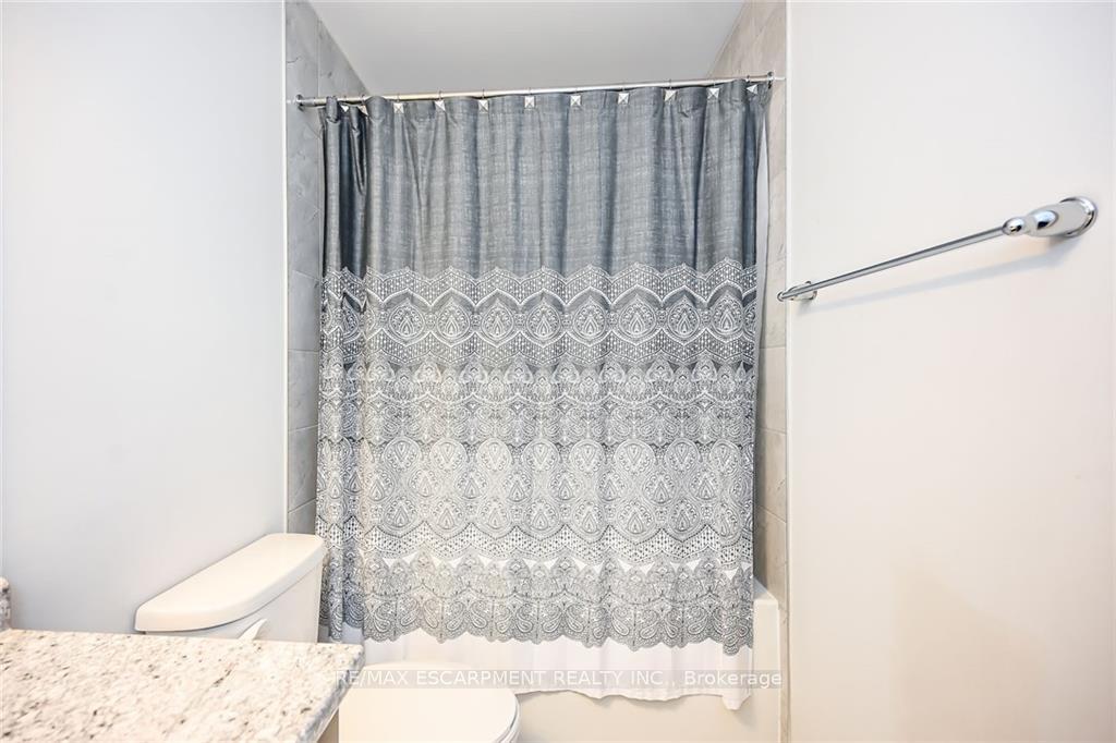 Photo 32 of Unit 75, 1169 Garner Road E, Hamilton, Ancaster — HOMEH