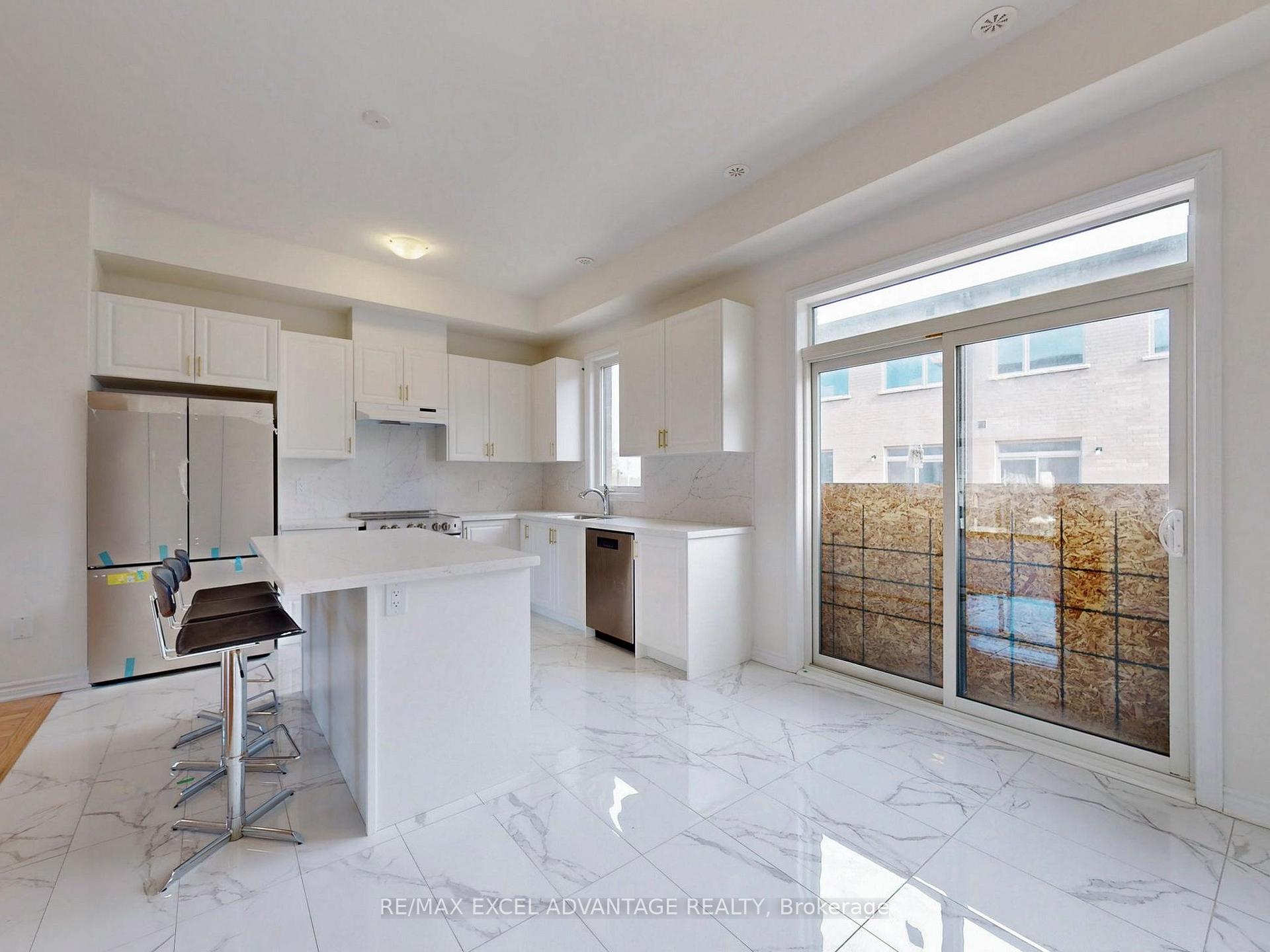 Photo 4 of 7 Quilico Road, Vaughan, Elder Mills — HOMEH