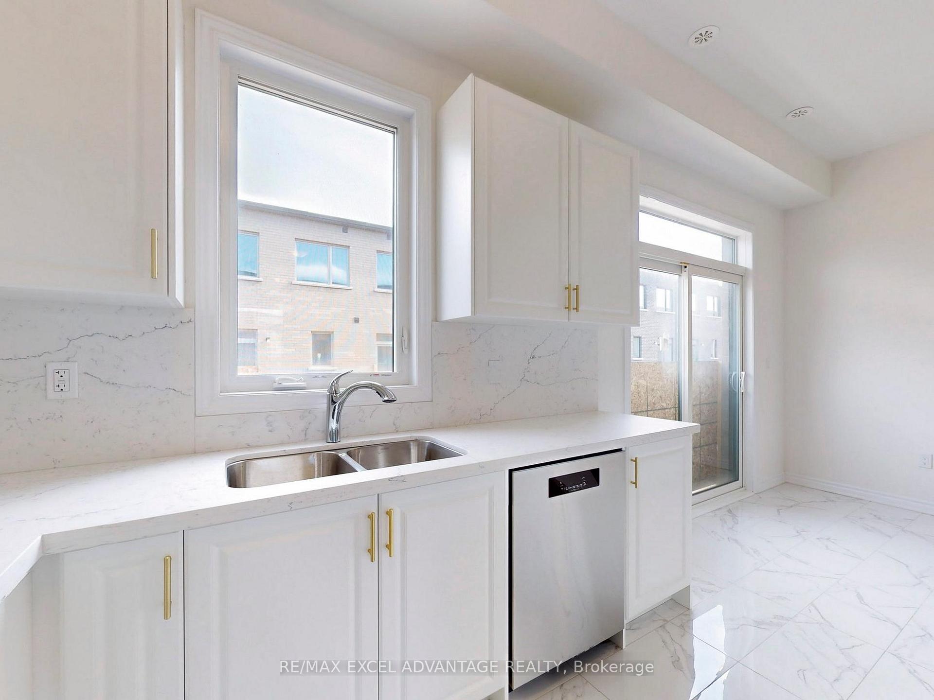 Photo 11 of 7 Quilico Road, Vaughan, Elder Mills — HOMEH