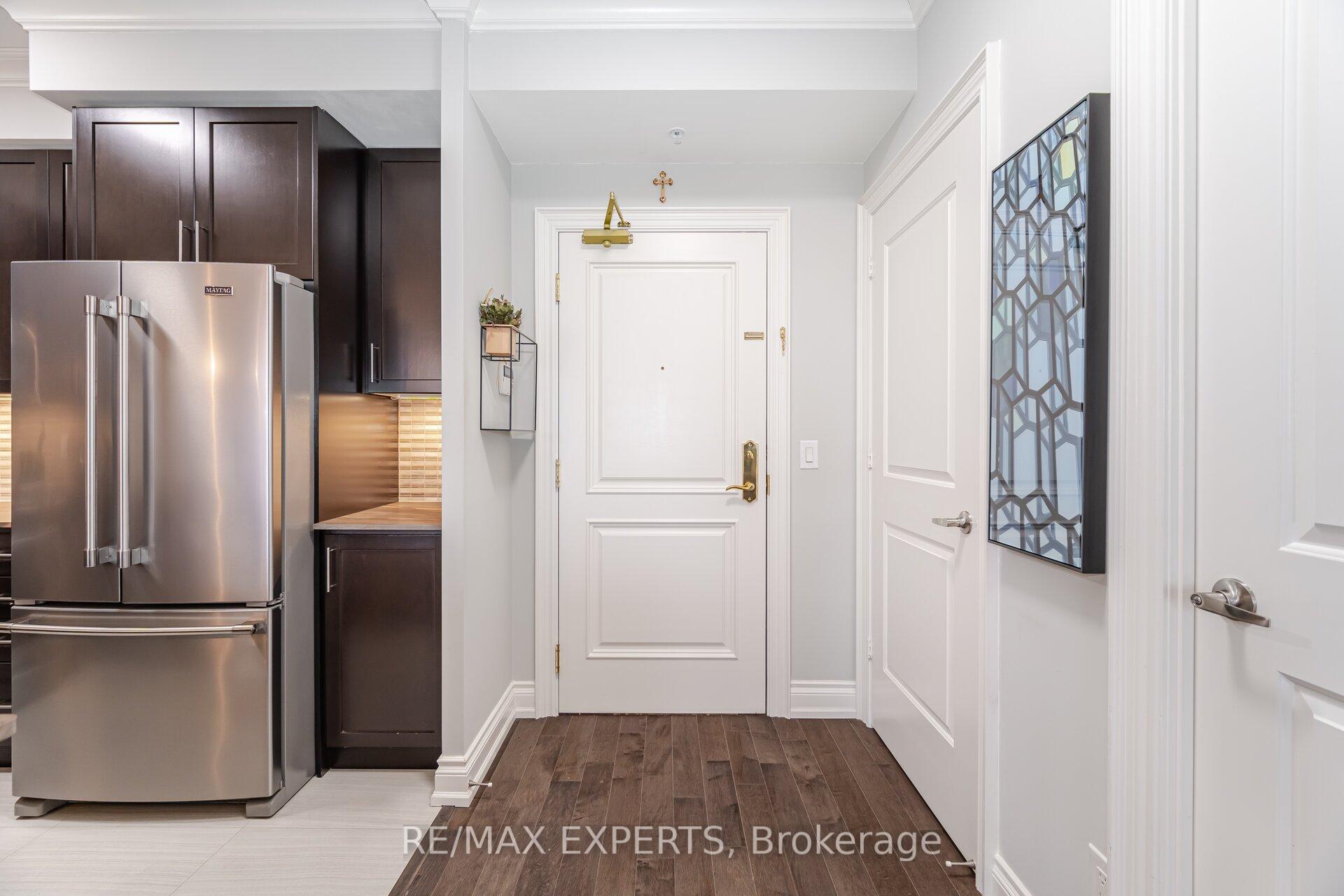 Photo 5 of Unit 807, 9255 Jane Street, Vaughan, Maple — HOMEH