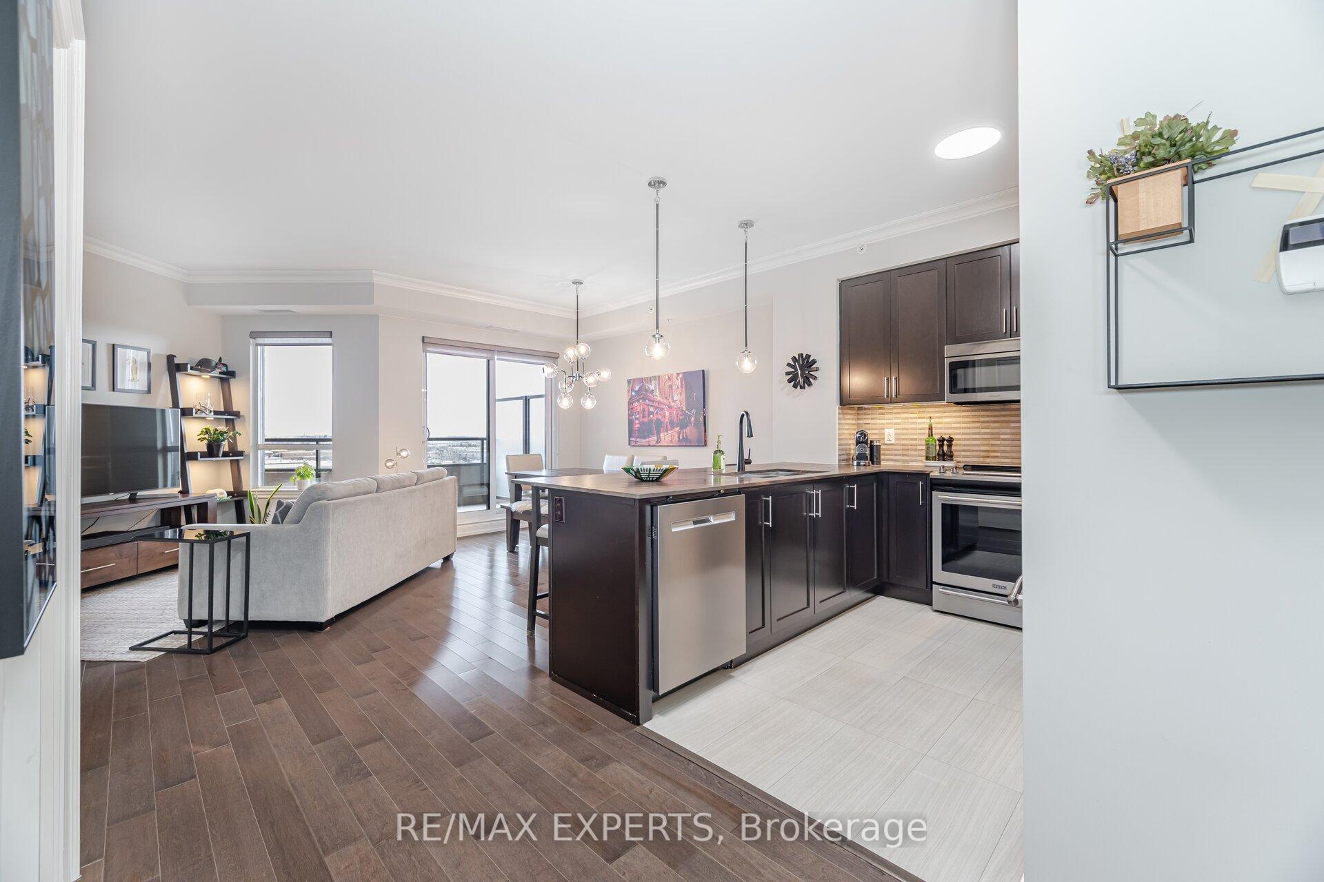 Photo 4 of Unit 807, 9255 Jane Street, Vaughan, Maple — HOMEH