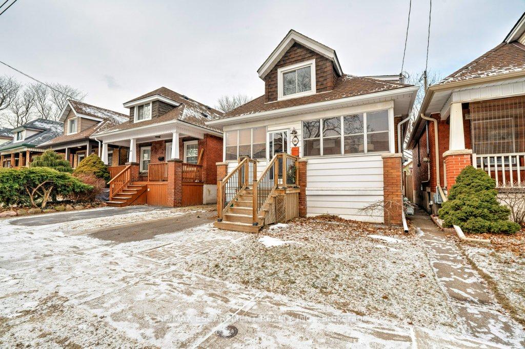 Photo 5 of 64 Graham Avenue S, Hamilton, Delta — HOMEH