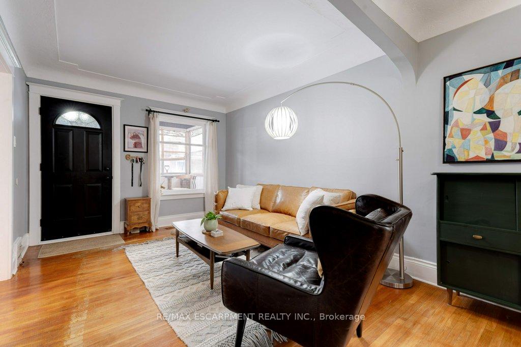 Photo 7 of 64 Graham Avenue S, Hamilton, Delta — HOMEH