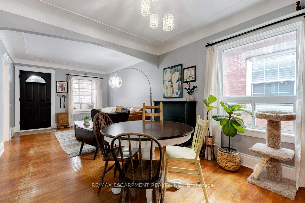 Photo 6 of 64 Graham Avenue S, Hamilton, Delta — HOMEH