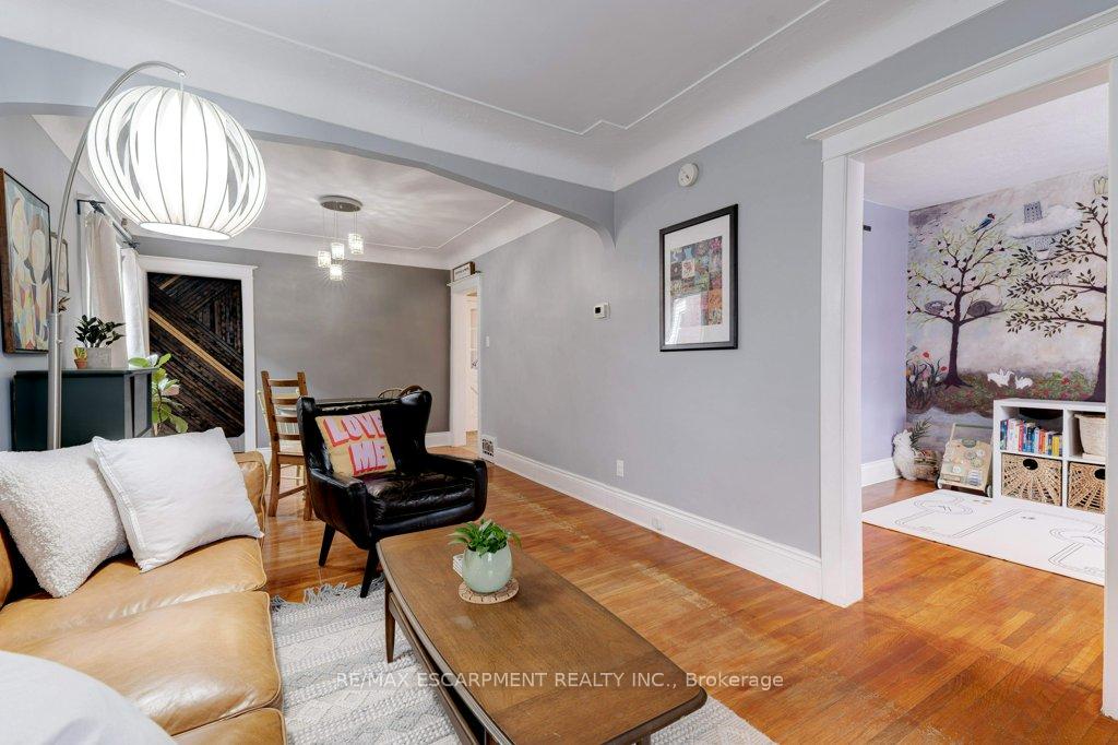Photo 17 of 64 Graham Avenue S, Hamilton, Delta — HOMEH