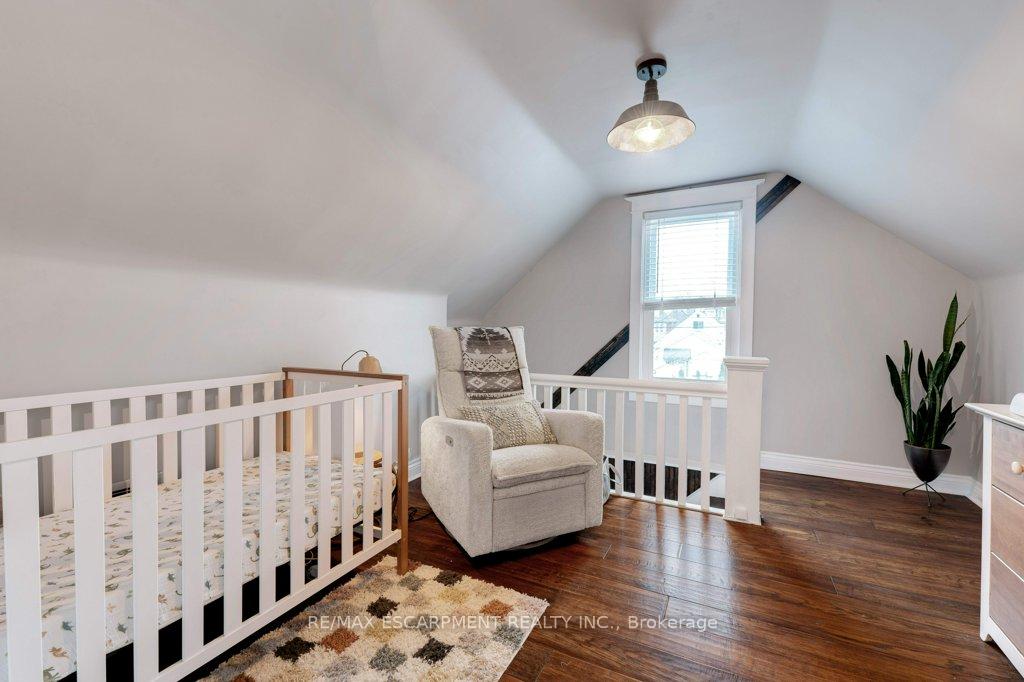 Photo 27 of 64 Graham Avenue S, Hamilton, Delta — HOMEH