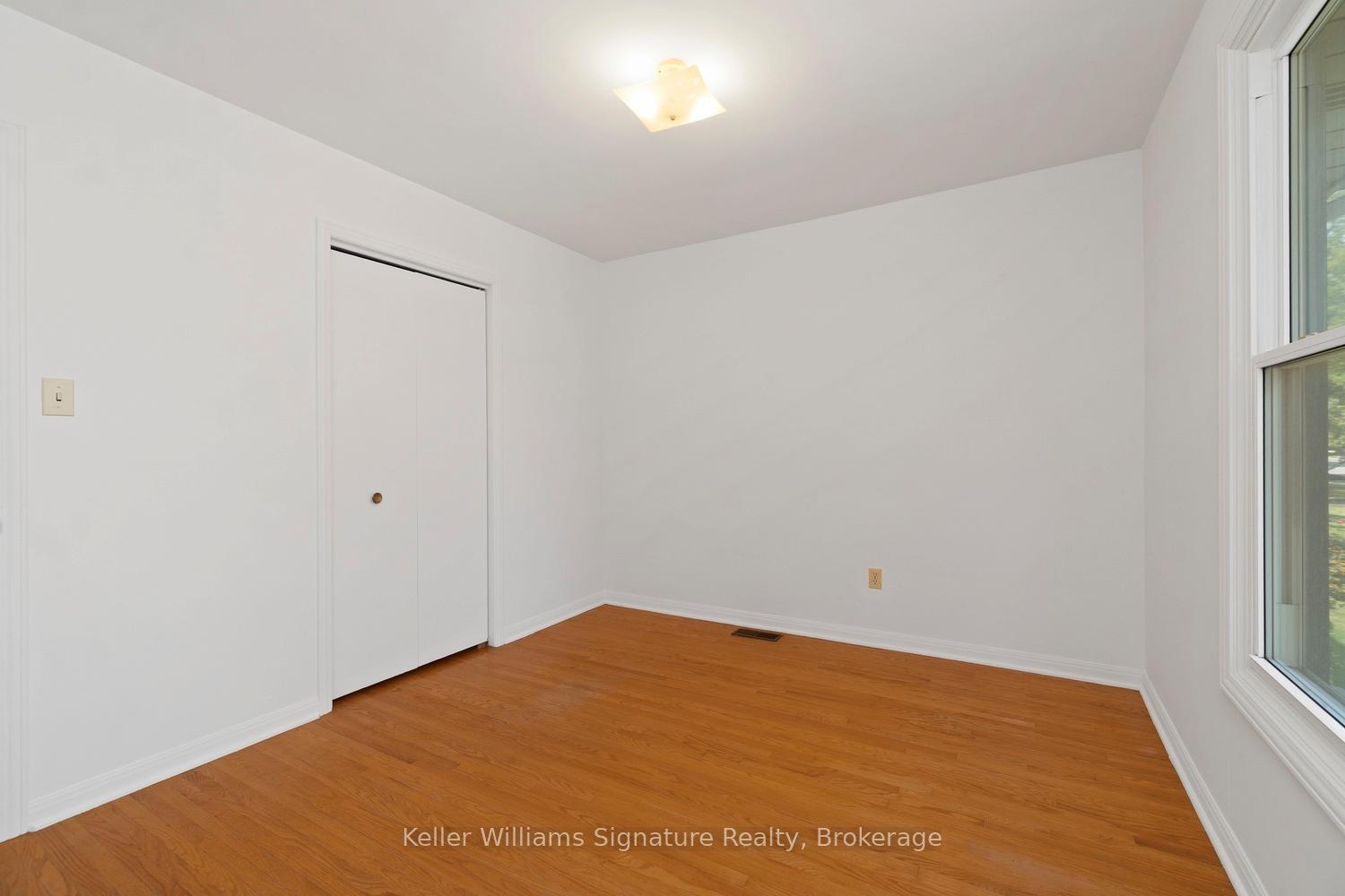 Photo 22 of 612 Jennifer Crescent, Burlington, Roseland — HOMEH