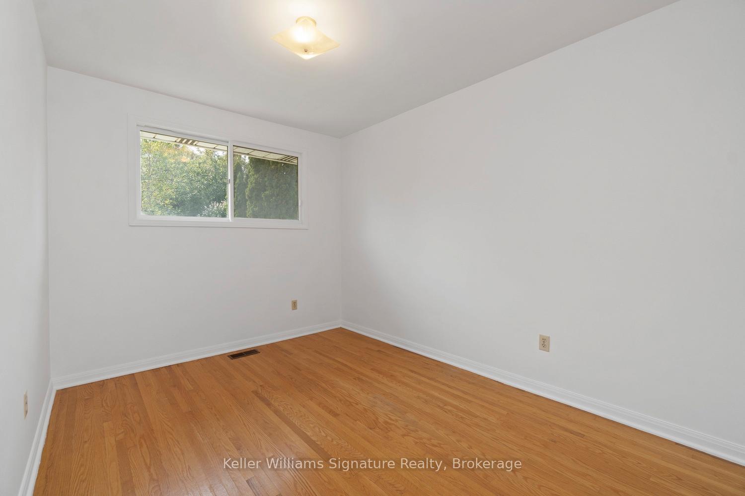 Photo 25 of 612 Jennifer Crescent, Burlington, Roseland — HOMEH