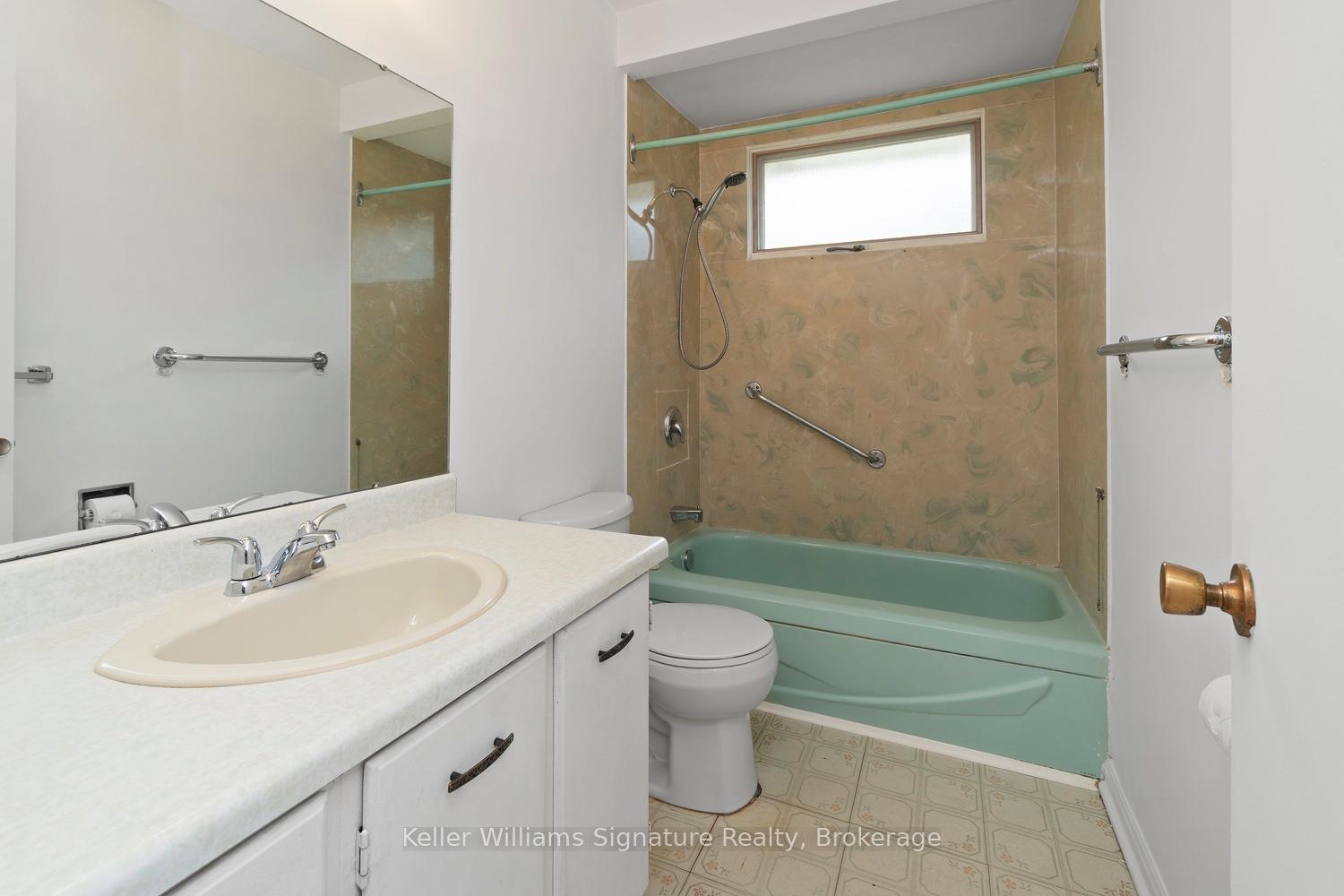 Photo 30 of 612 Jennifer Crescent, Burlington, Roseland — HOMEH