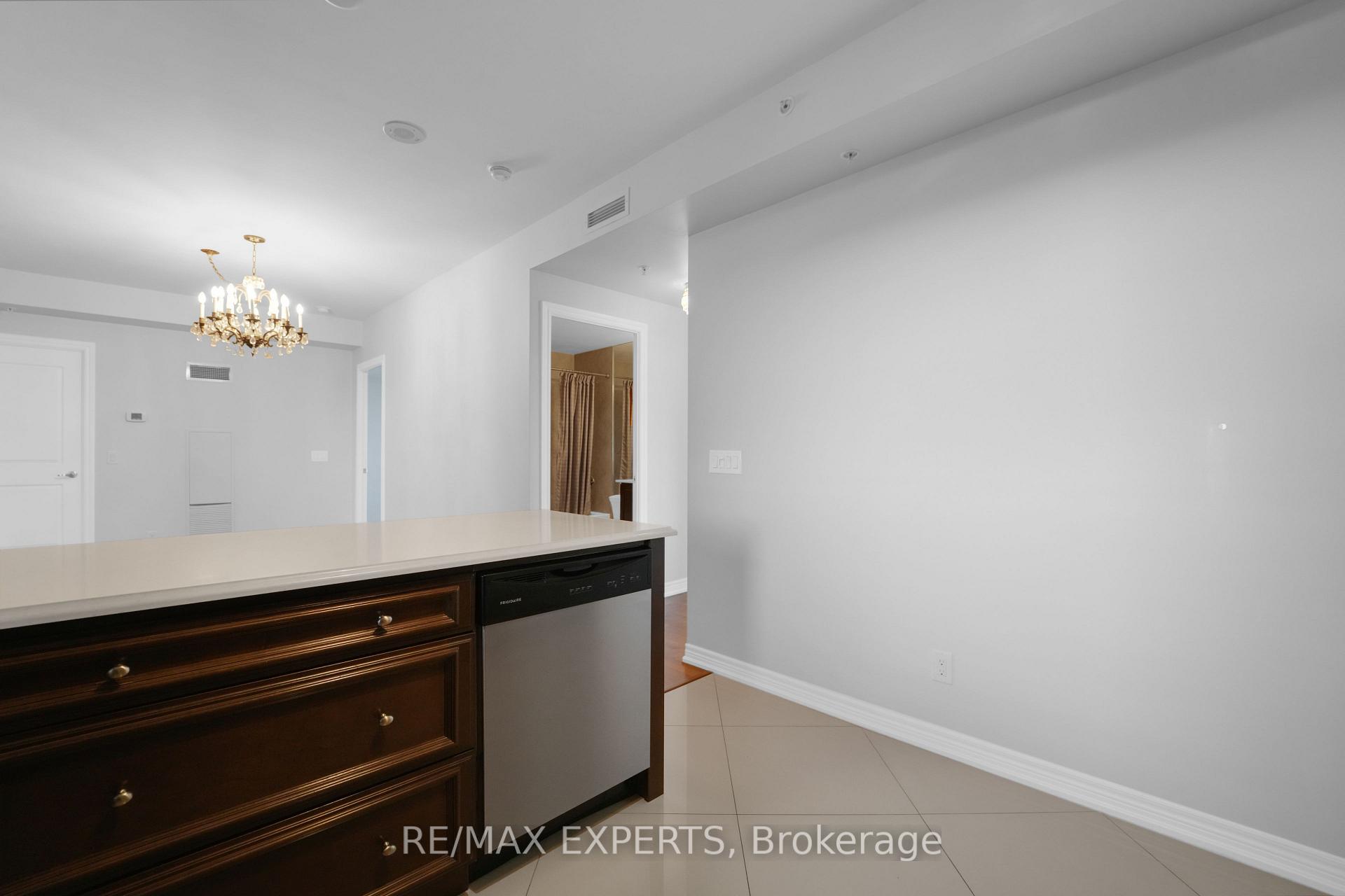 Photo 12 of Unit 805, 9255 Jane Street, Vaughan, Maple — HOMEH