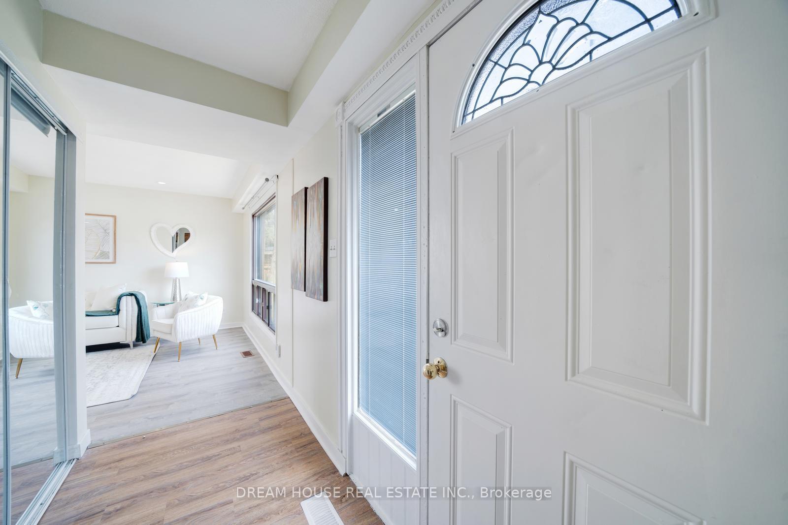 Photo 4 of 19 Juliette Square, Brampton, Northgate — HOMEH
