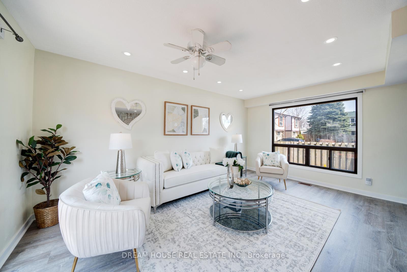 Photo 10 of 19 Juliette Square, Brampton, Northgate — HOMEH