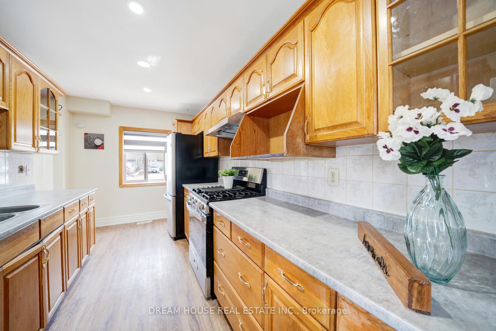 Photo 14 of 19 Juliette Square, Brampton, Northgate — HOMEH