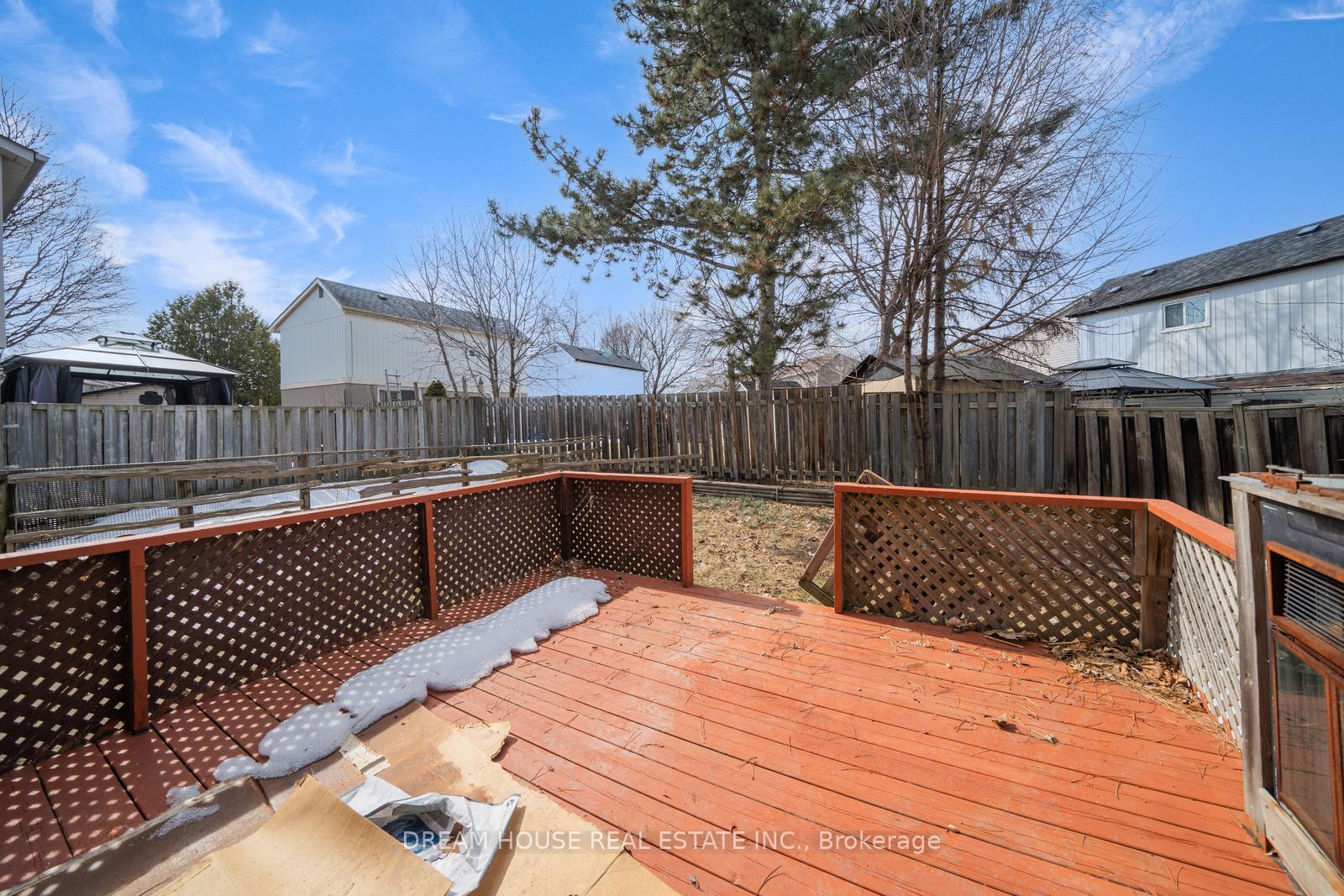 Photo 32 of 19 Juliette Square, Brampton, Northgate — HOMEH