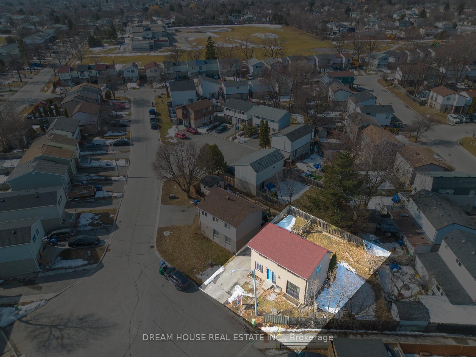Photo 38 of 19 Juliette Square, Brampton, Northgate — HOMEH