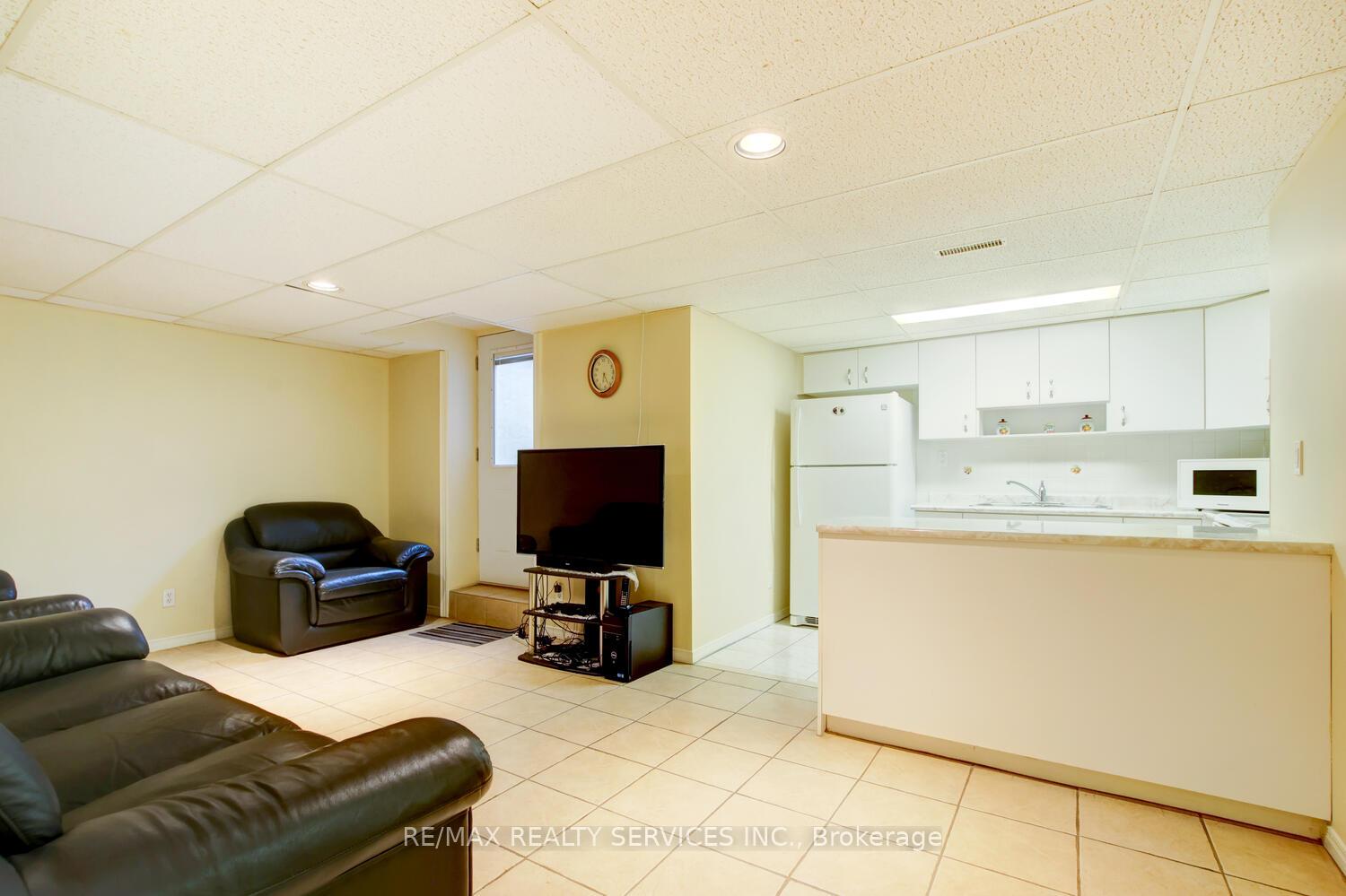 Photo 36 of 46 Red Maple Drive, Brampton, Brampton West — HOMEH