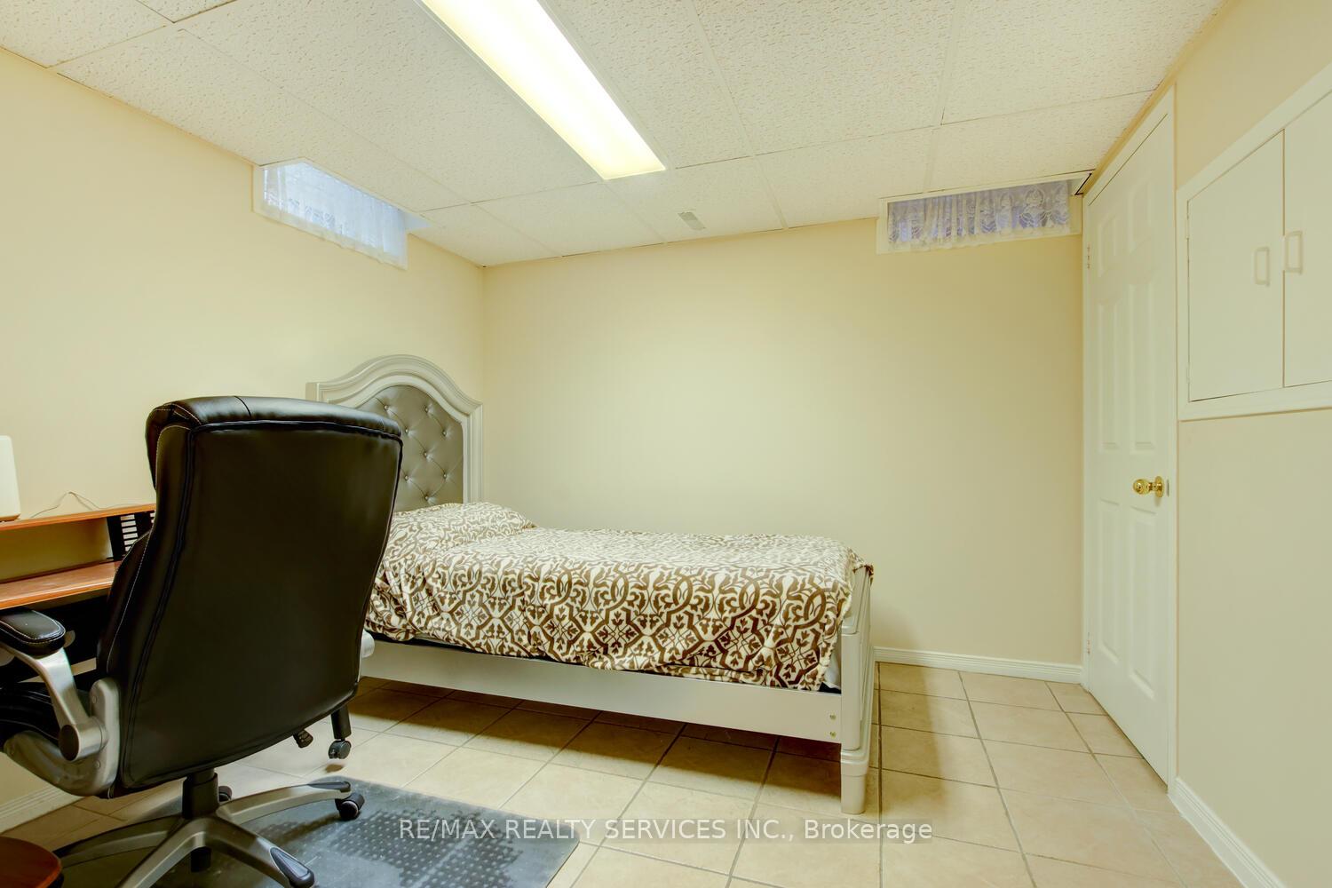 Photo 39 of 46 Red Maple Drive, Brampton, Brampton West — HOMEH